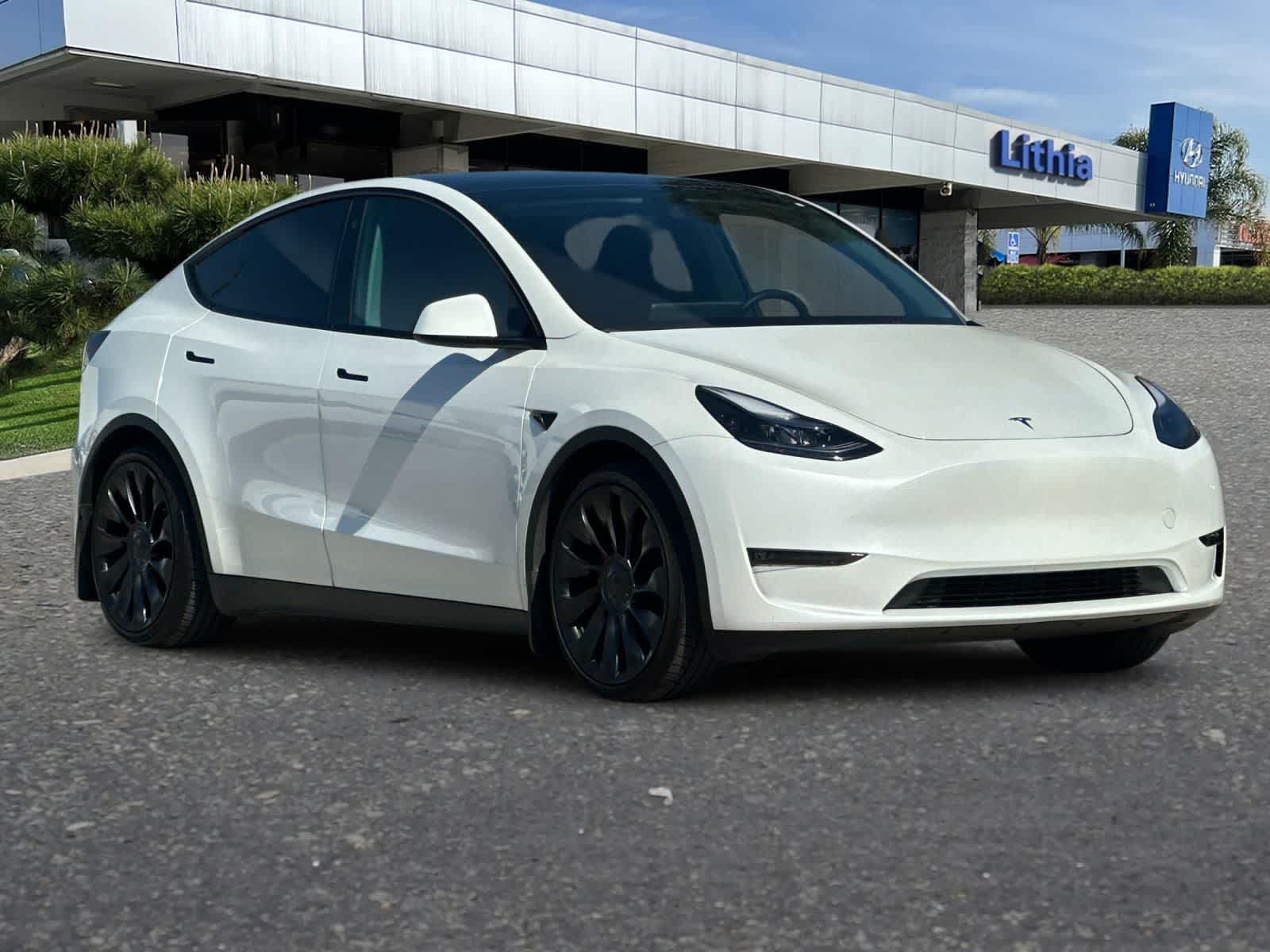 Thumbnail: 2023 Tesla Model Y - 10