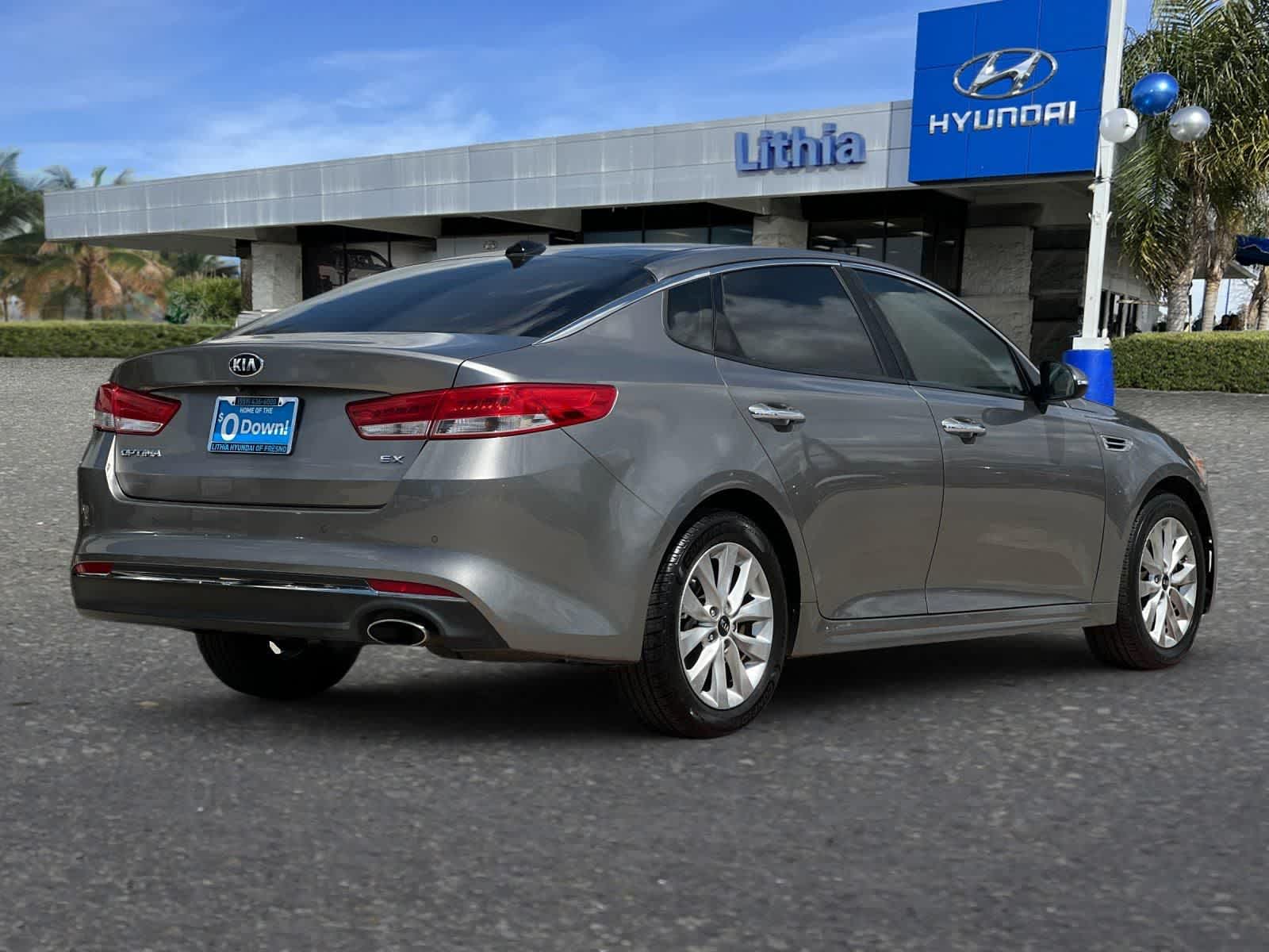 2016 Kia Optima EX photo 2
