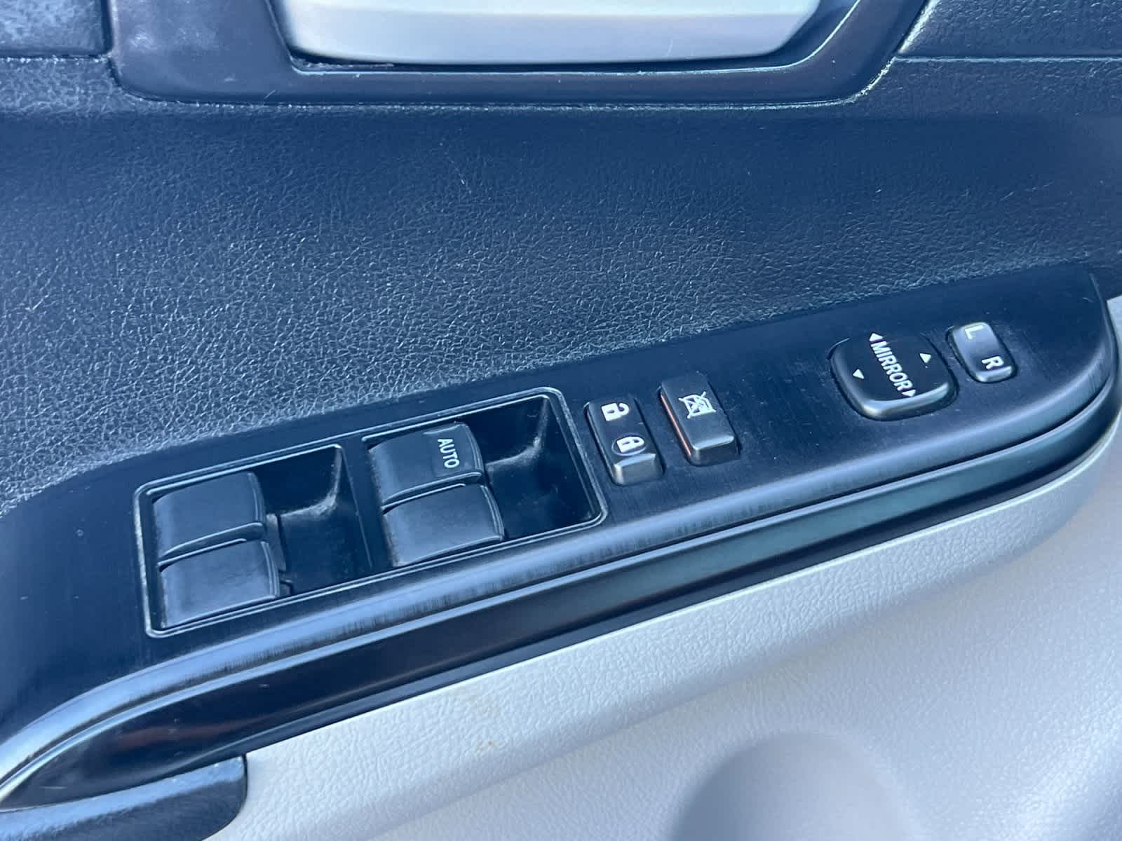 Thumbnail: 2012 Toyota Camry - 13