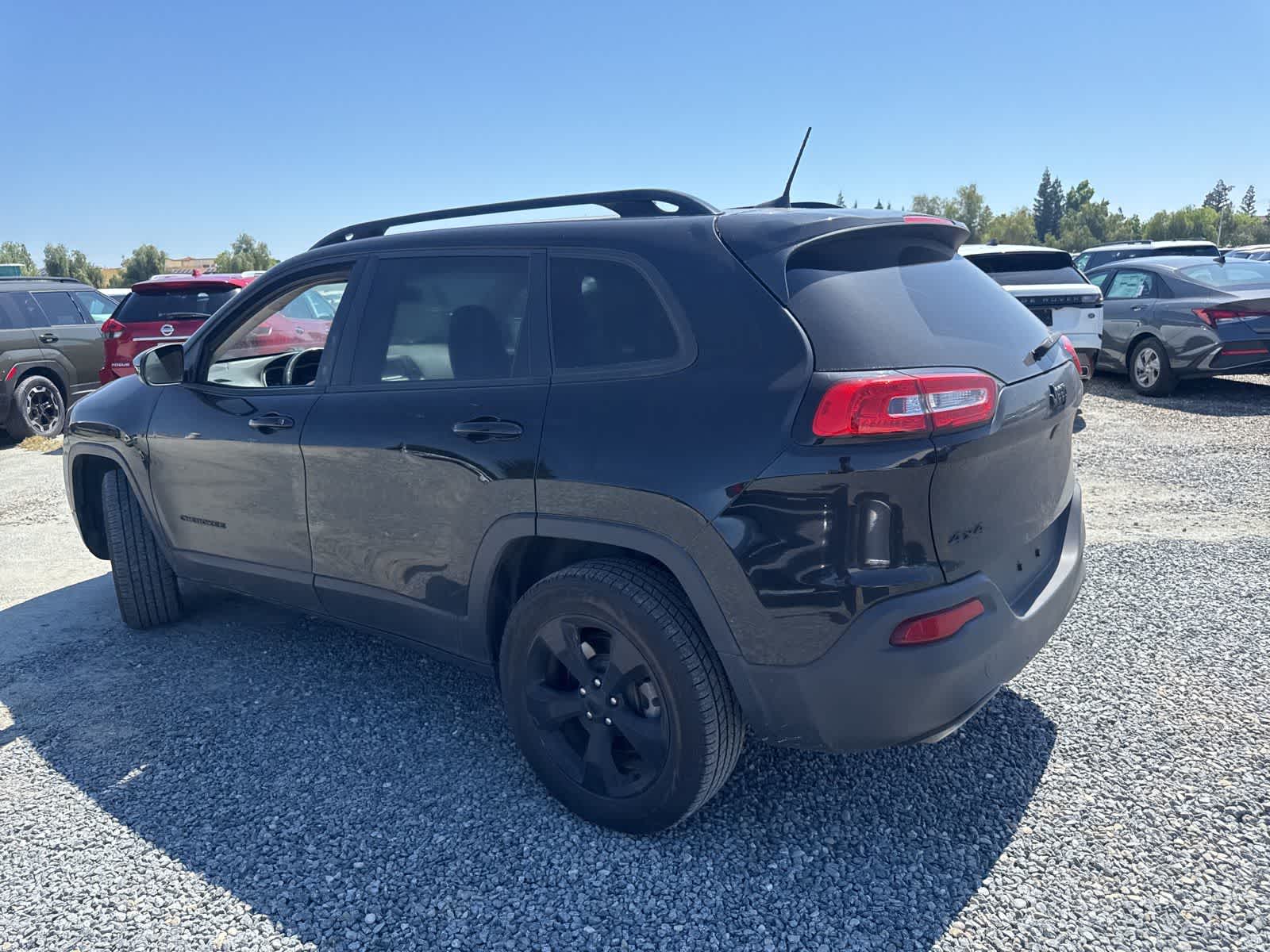 Thumbnail: 2018 Jeep Cherokee - 7