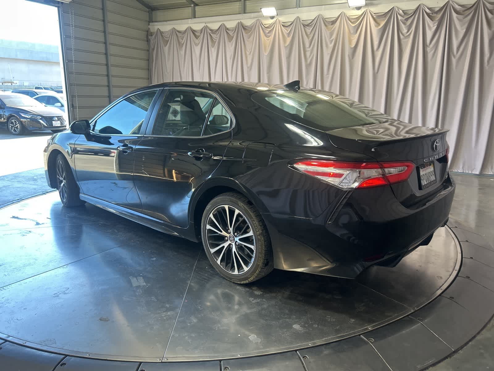 Thumbnail: 2020 Toyota Camry - 13