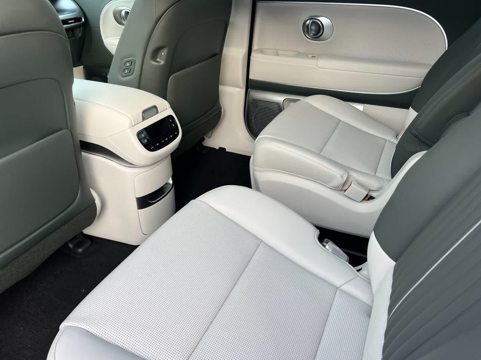 Thumbnail: 2026 Hyundai Ioniq - 4