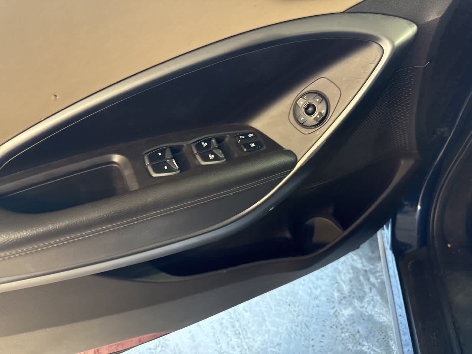 Thumbnail: 2017 Hyundai Santa Fe - 18