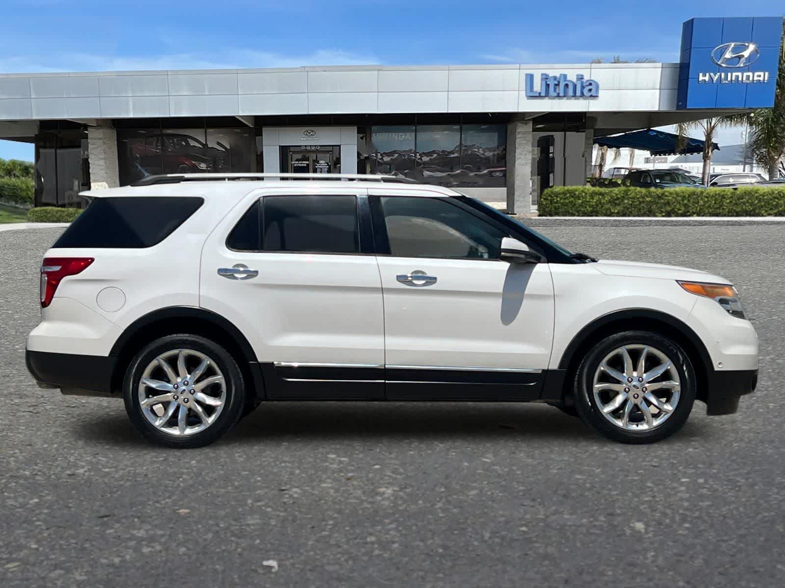 Thumbnail: 2013 Ford Explorer - 9