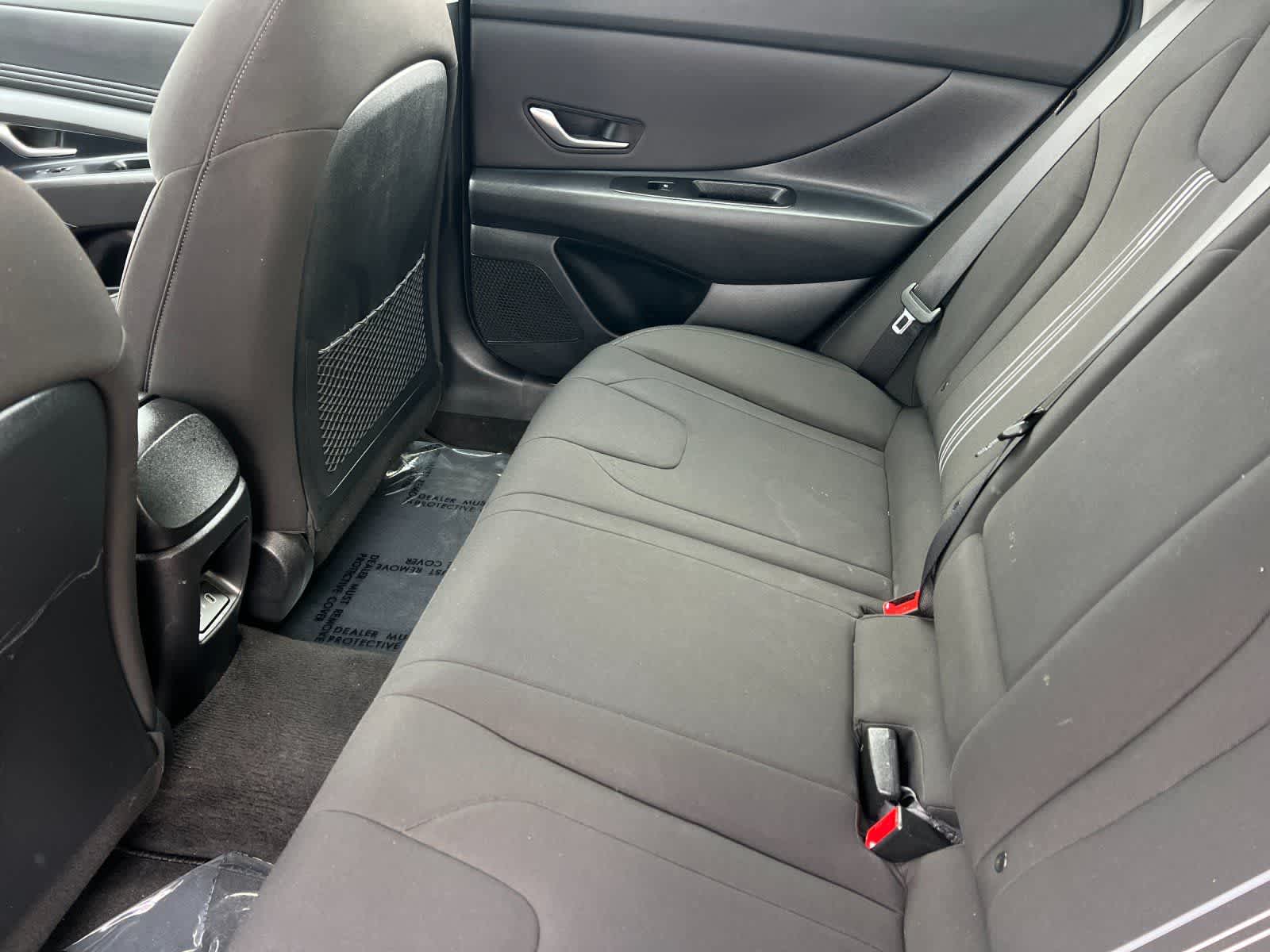 2024 Hyundai Elantra SEL photo 4