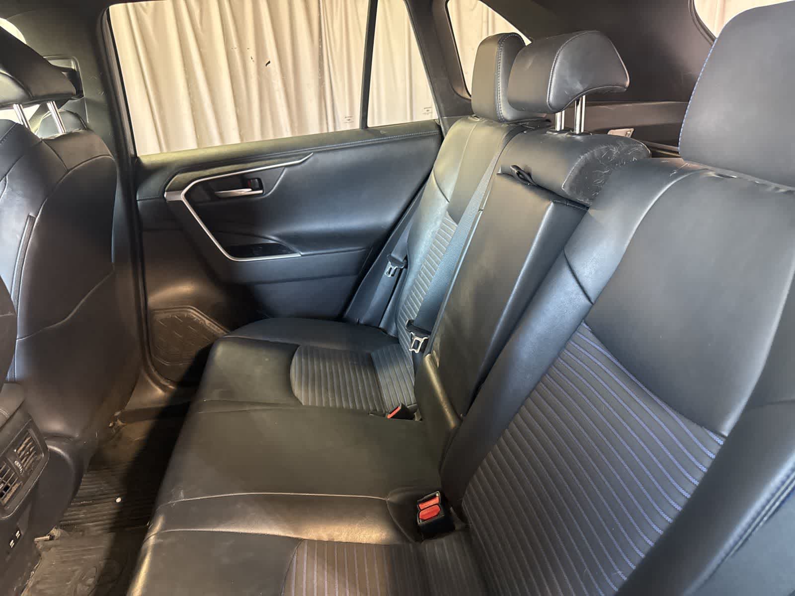 Thumbnail: 2021 Toyota RAV4 - 17