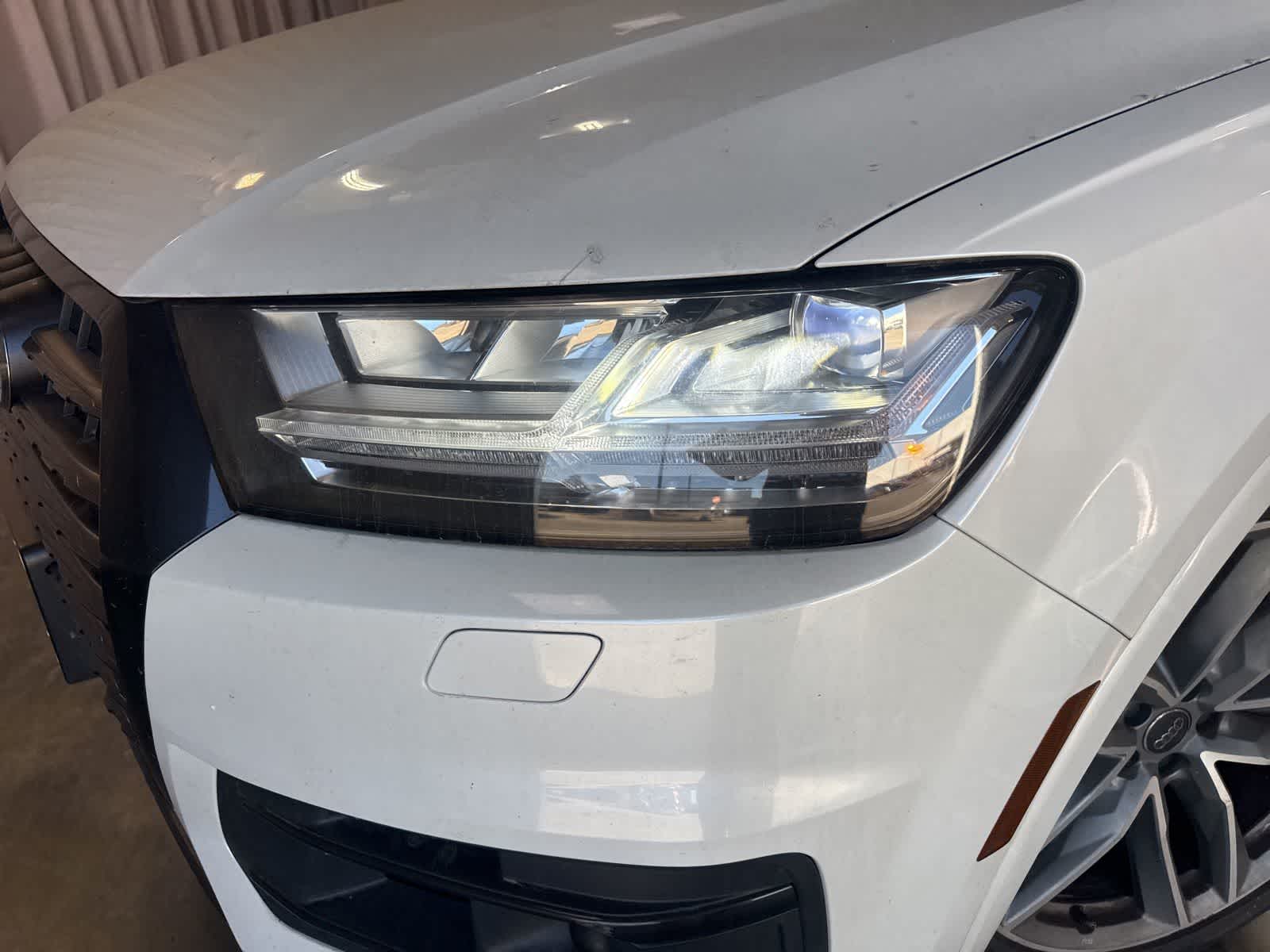Thumbnail: 2017 Audi Q7 - 9