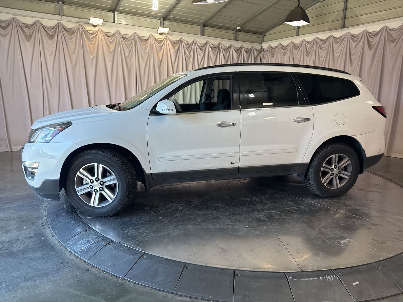 2017 Chevrolet Traverse LT w/1LT photo 5