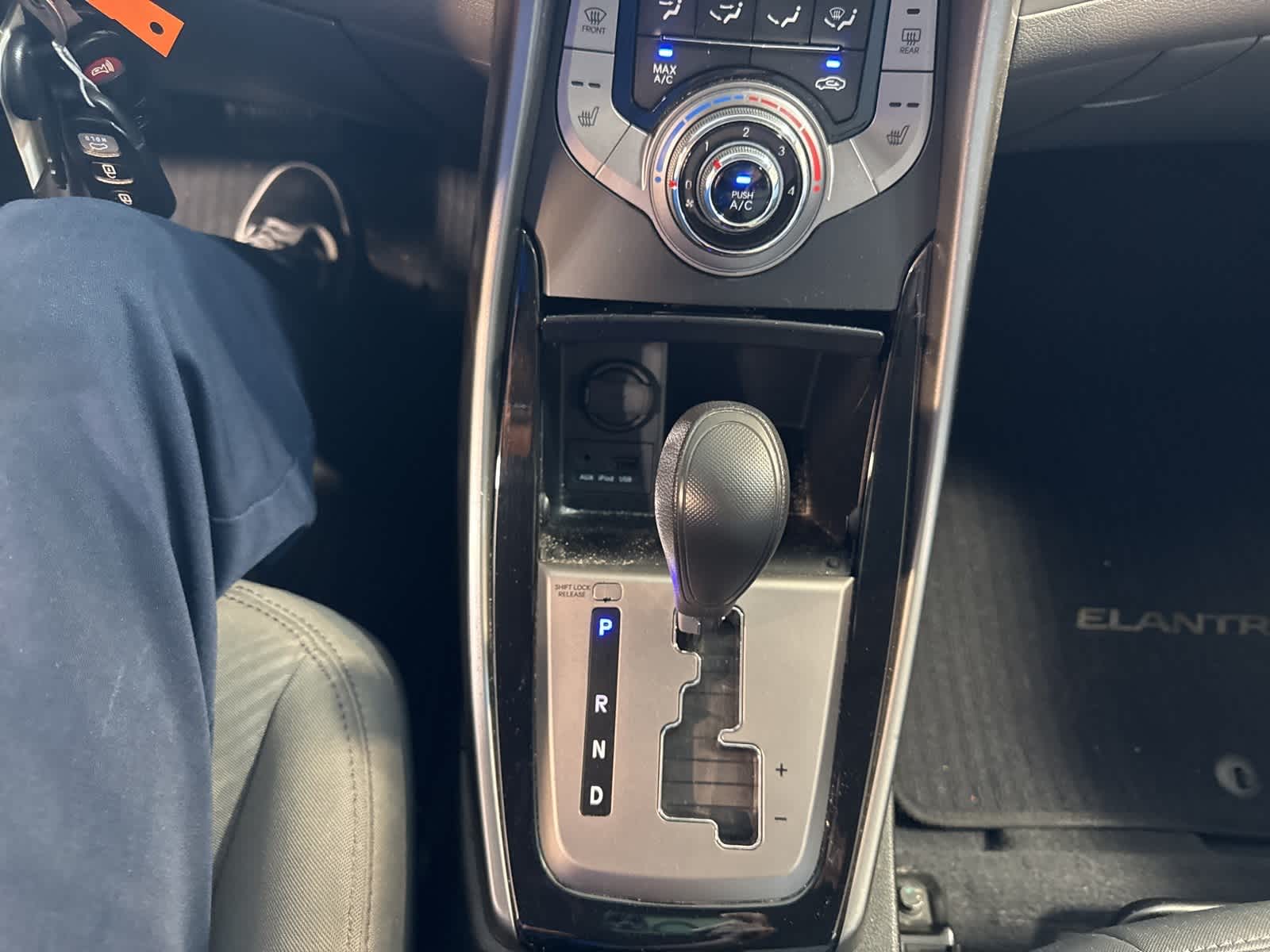 Thumbnail: 2013 Hyundai Elantra - 18