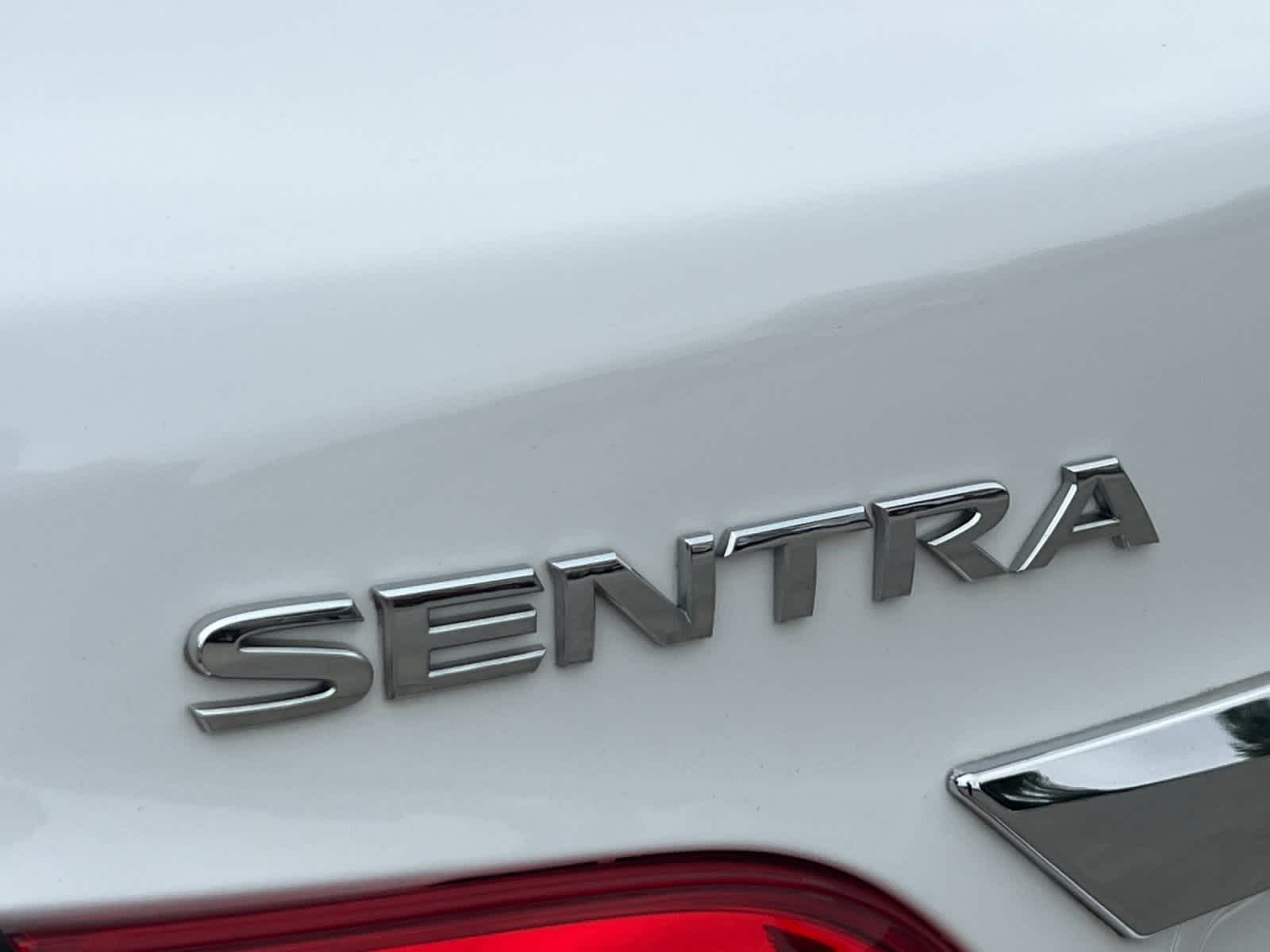 Thumbnail: 2016 Nissan Sentra - 24