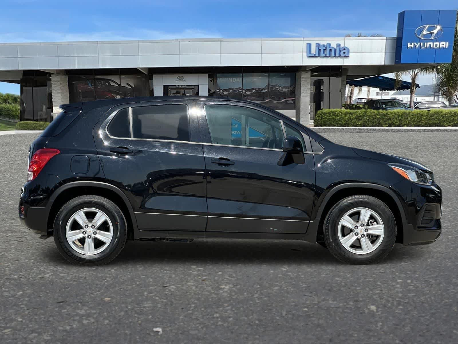 Thumbnail: 2020 Chevrolet Trax - 9