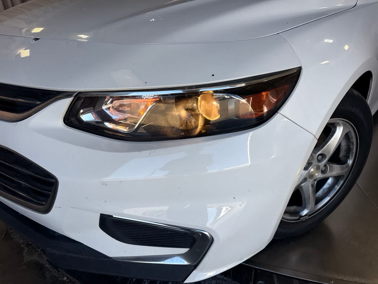 Thumbnail: 2018 Chevrolet Malibu - 8