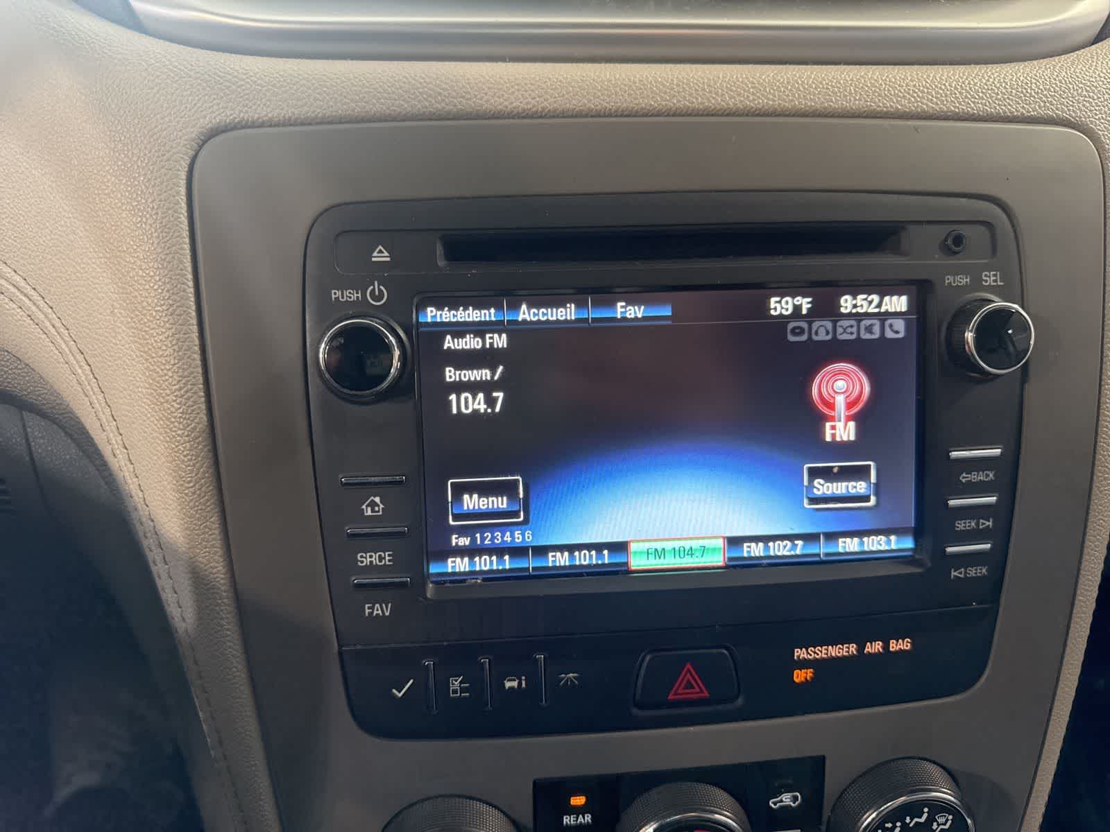 Thumbnail: 2017 Chevrolet Traverse - 24