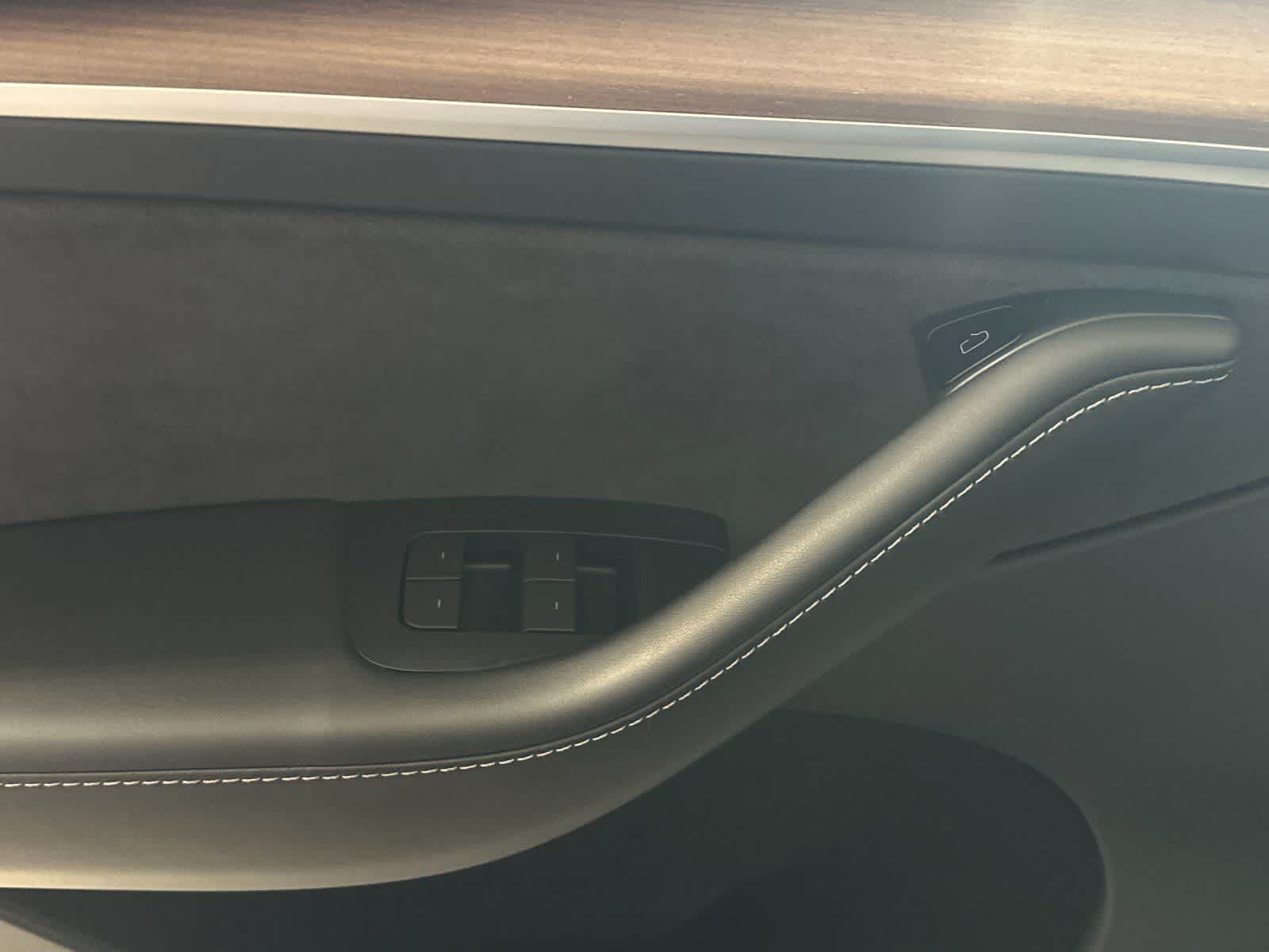 Thumbnail: 2023 Tesla Model Y - 13