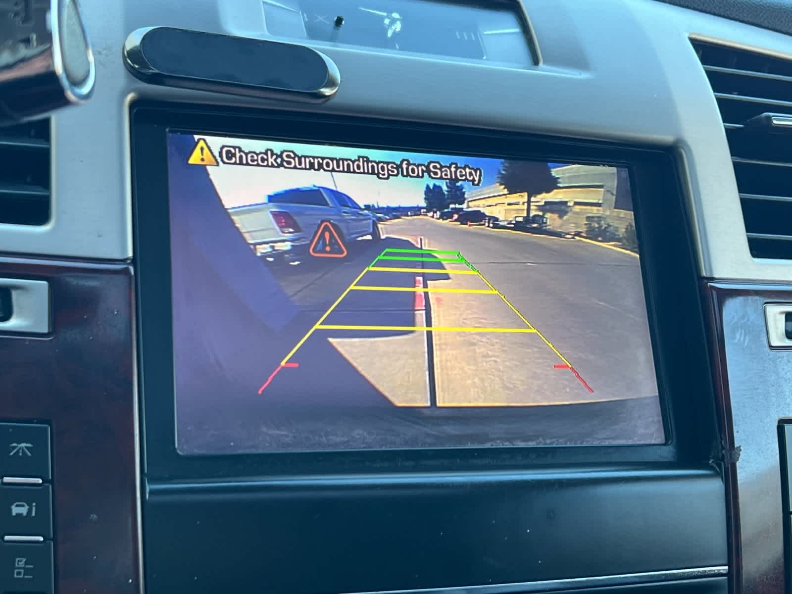 Thumbnail: 2014 Cadillac Escalade - 21