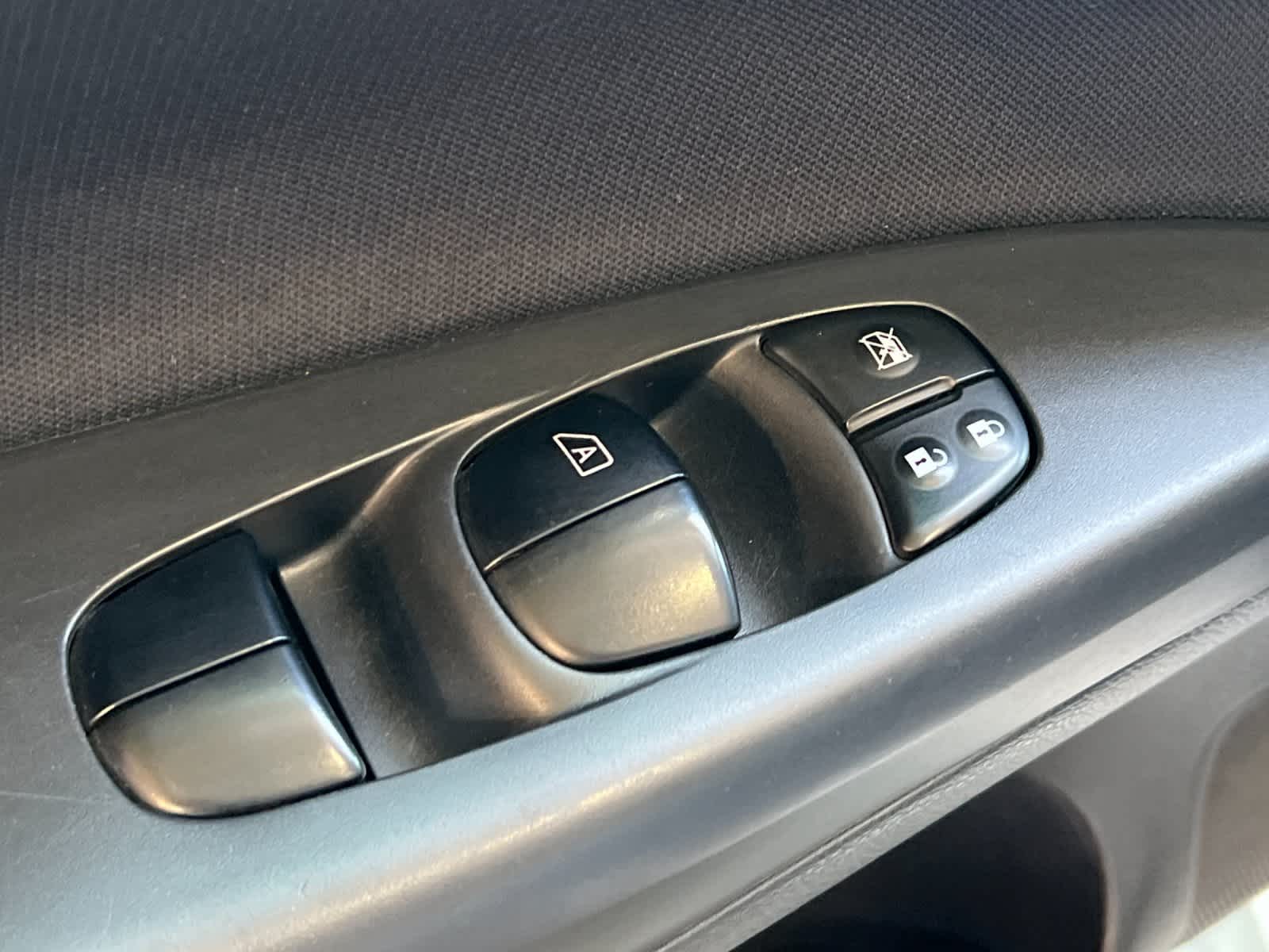 Thumbnail: 2014 Nissan Sentra - 13