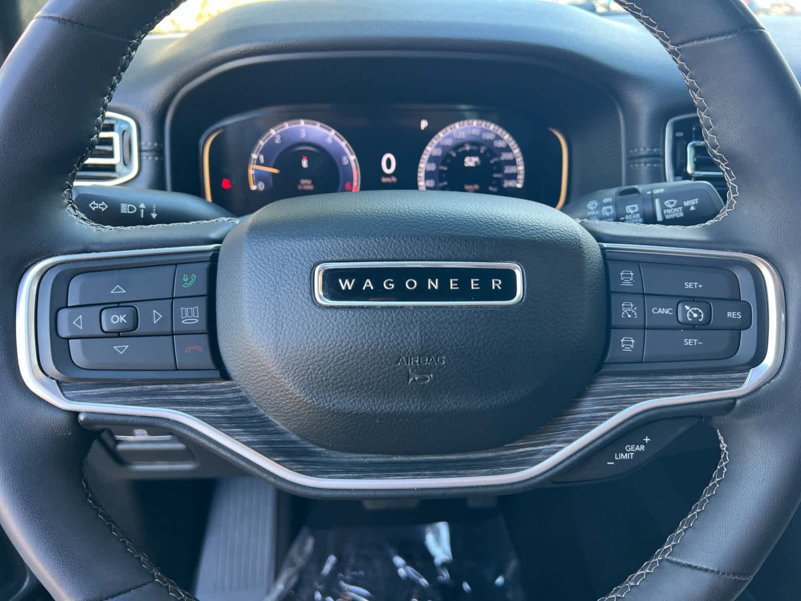 Thumbnail: 2024 Jeep Wagoneer - 25