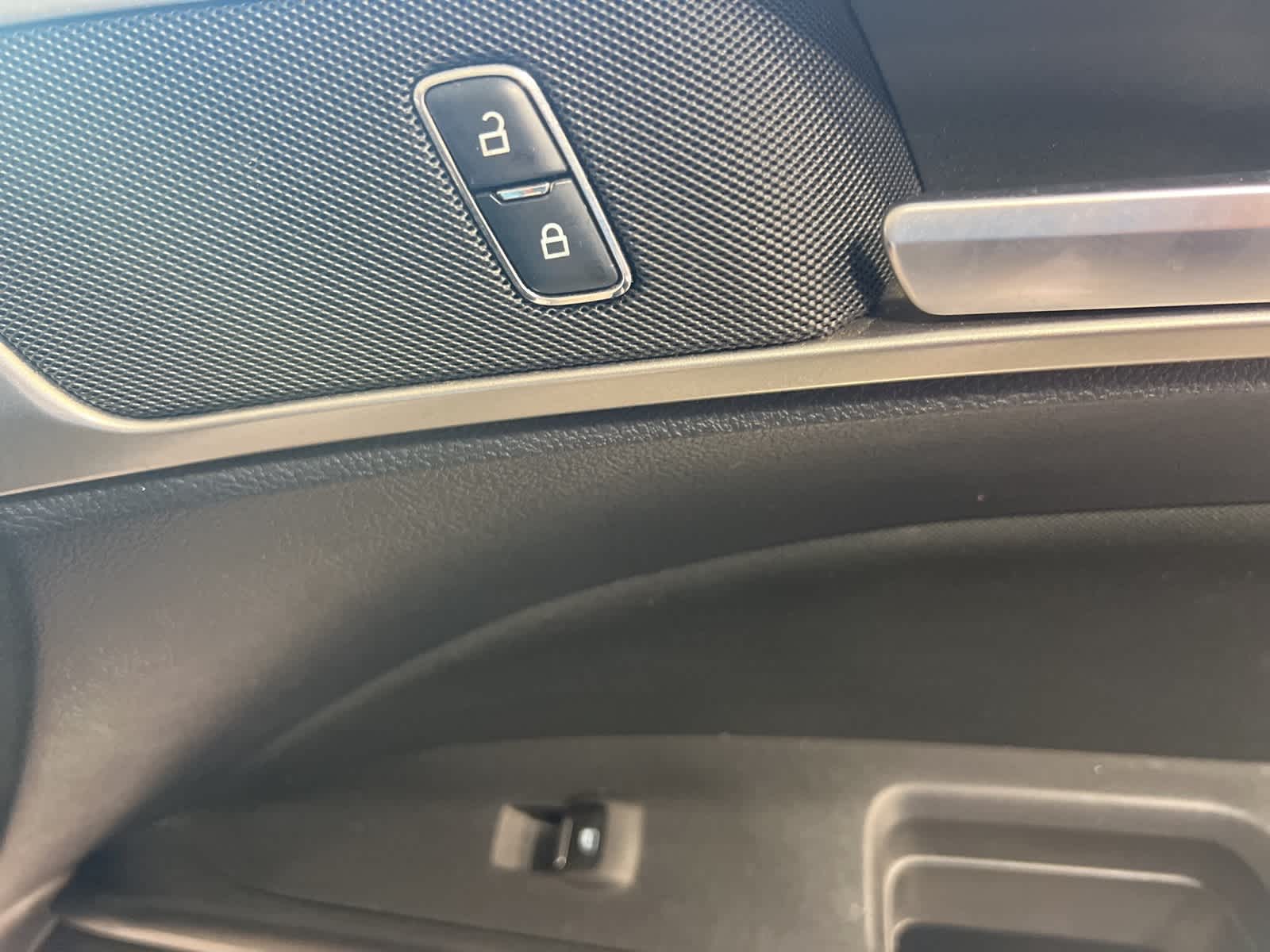 Thumbnail: 2018 Ford Fusion - 17