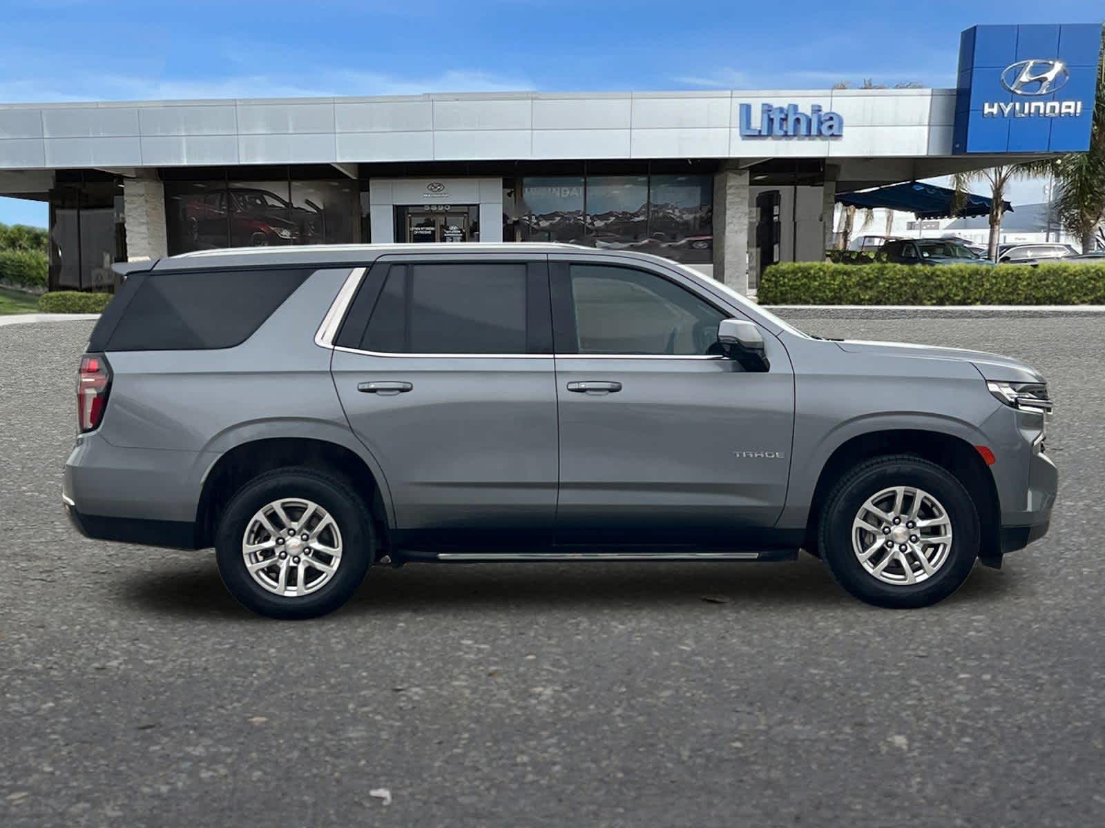 Thumbnail: 2022 Chevrolet Tahoe - 8