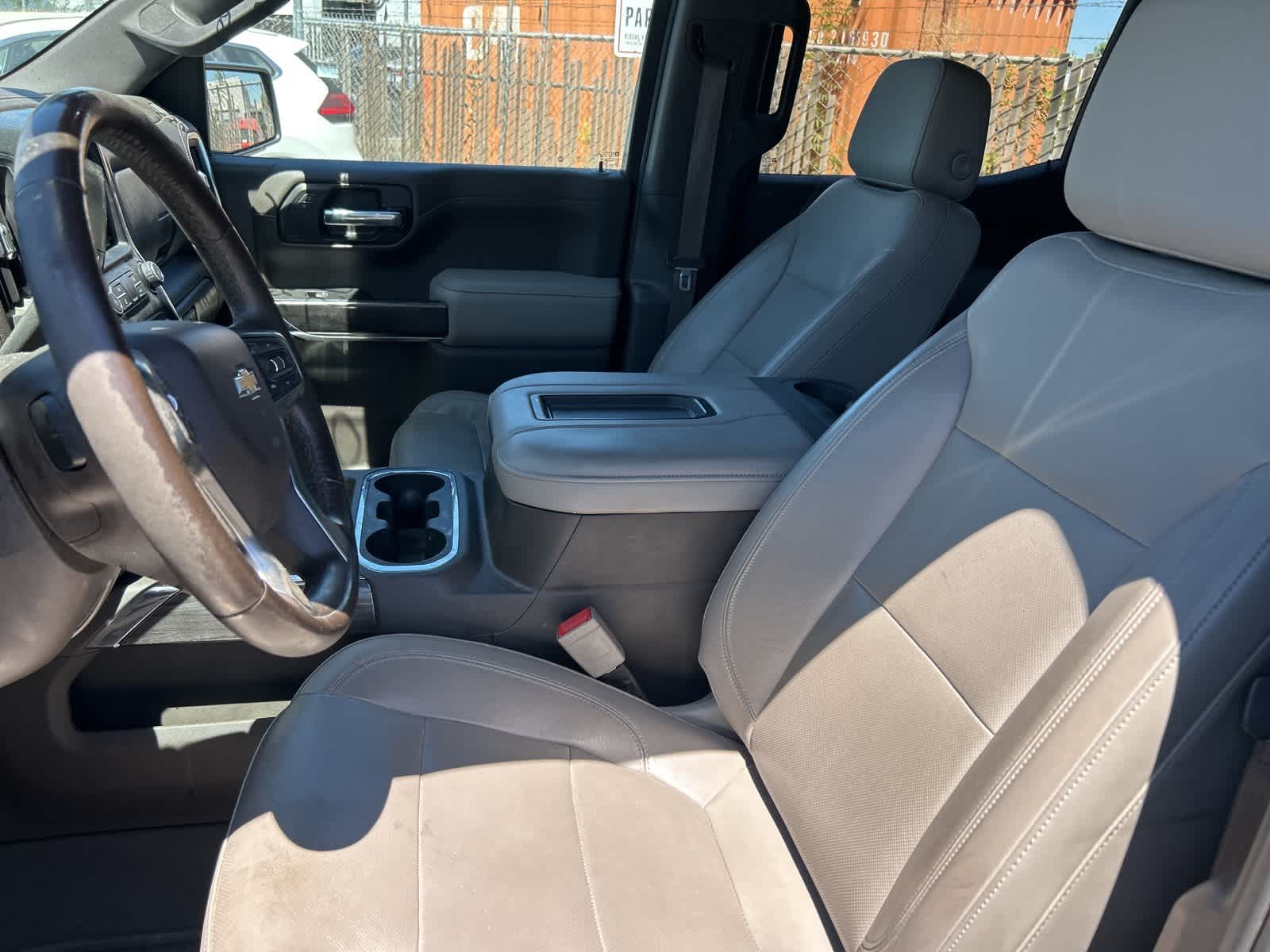 Thumbnail: 2020 Chevrolet Silverado 1500 - 26