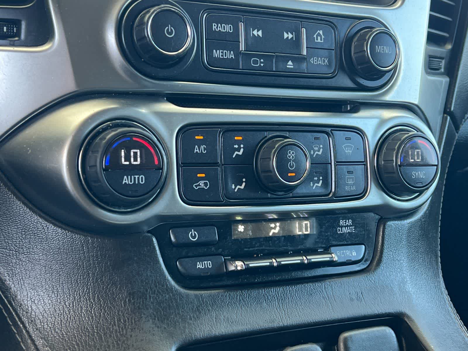 Thumbnail: 2016 Chevrolet Tahoe - 21