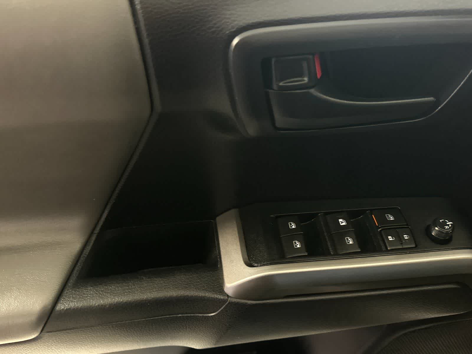 Thumbnail: 2020 Toyota Tacoma - 12