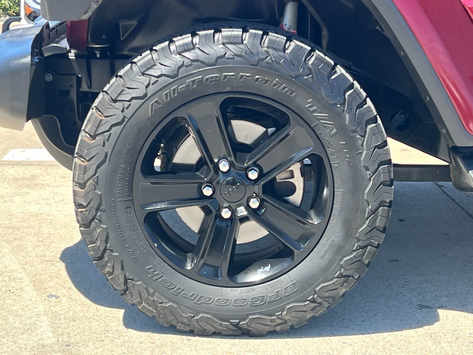 Thumbnail: 2021 Jeep Wrangler - 26