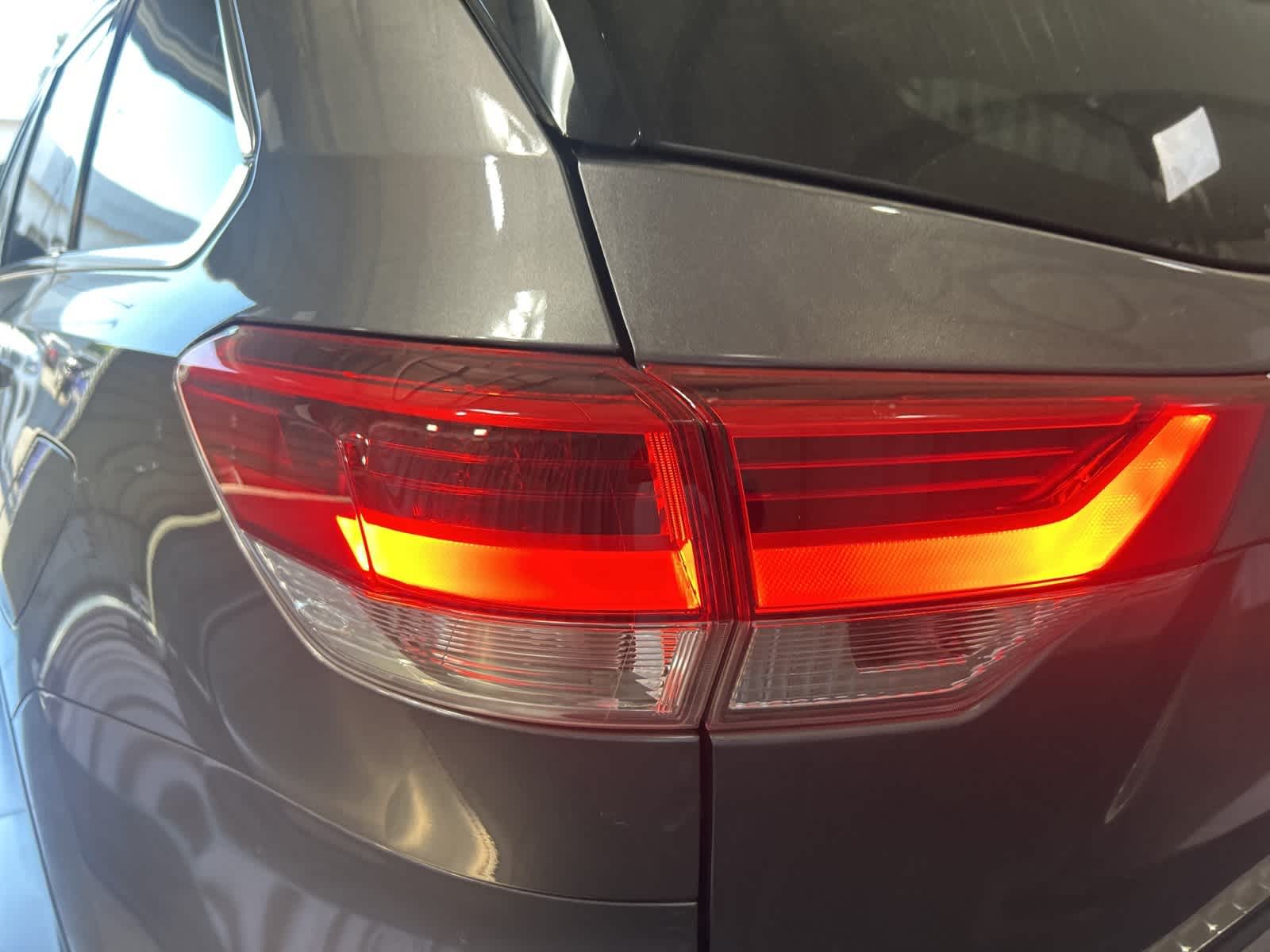 Thumbnail: 2019 Toyota Highlander - 15