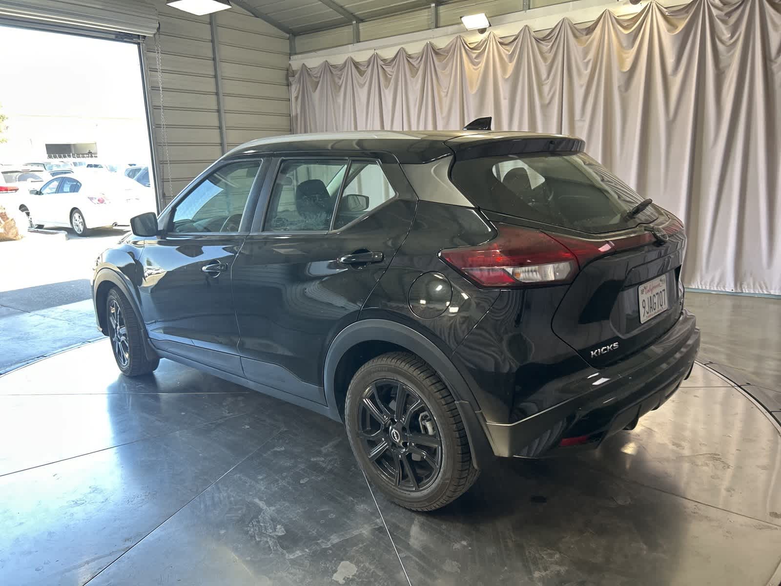 Thumbnail: 2023 Nissan Kicks - 14