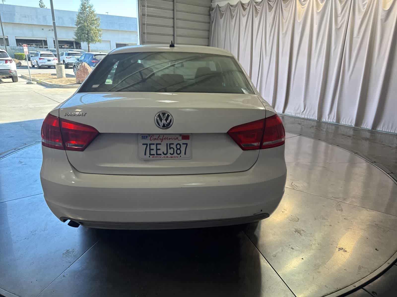 Thumbnail: 2012 Volkswagen Passat - 6