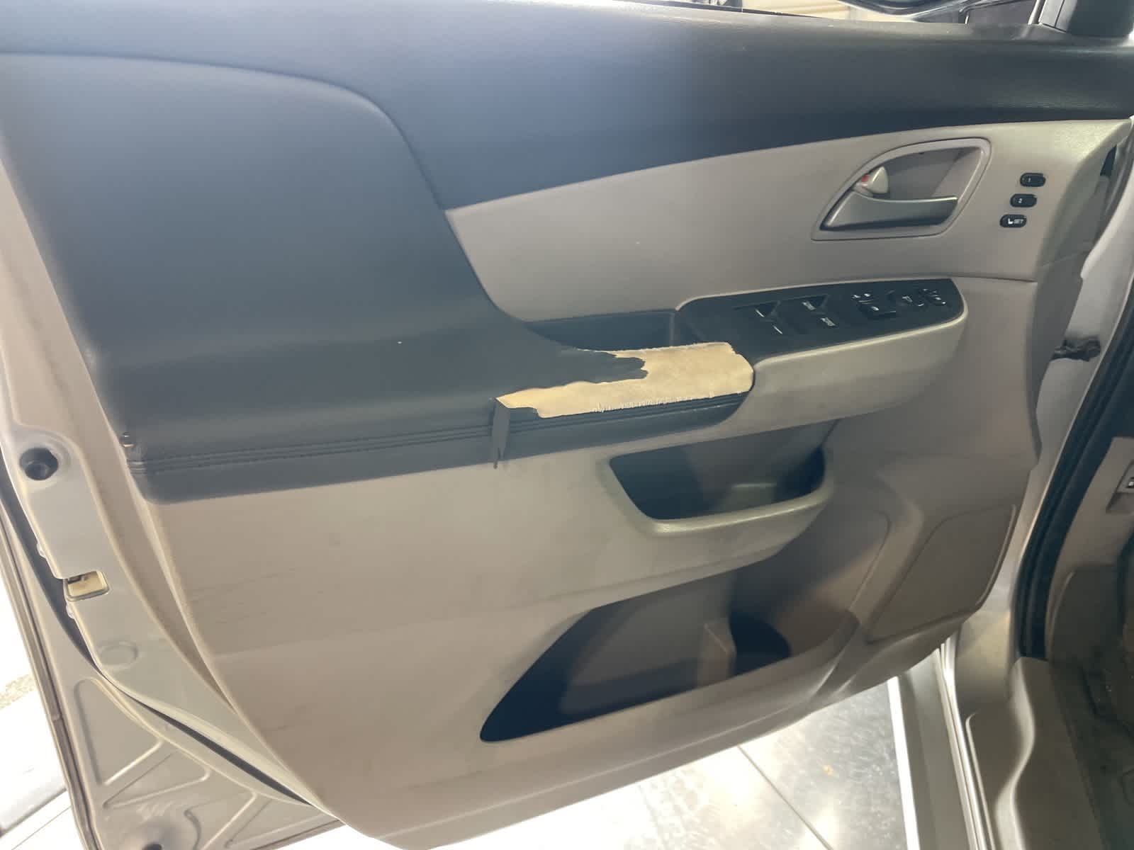 Thumbnail: 2012 Honda Odyssey - 20