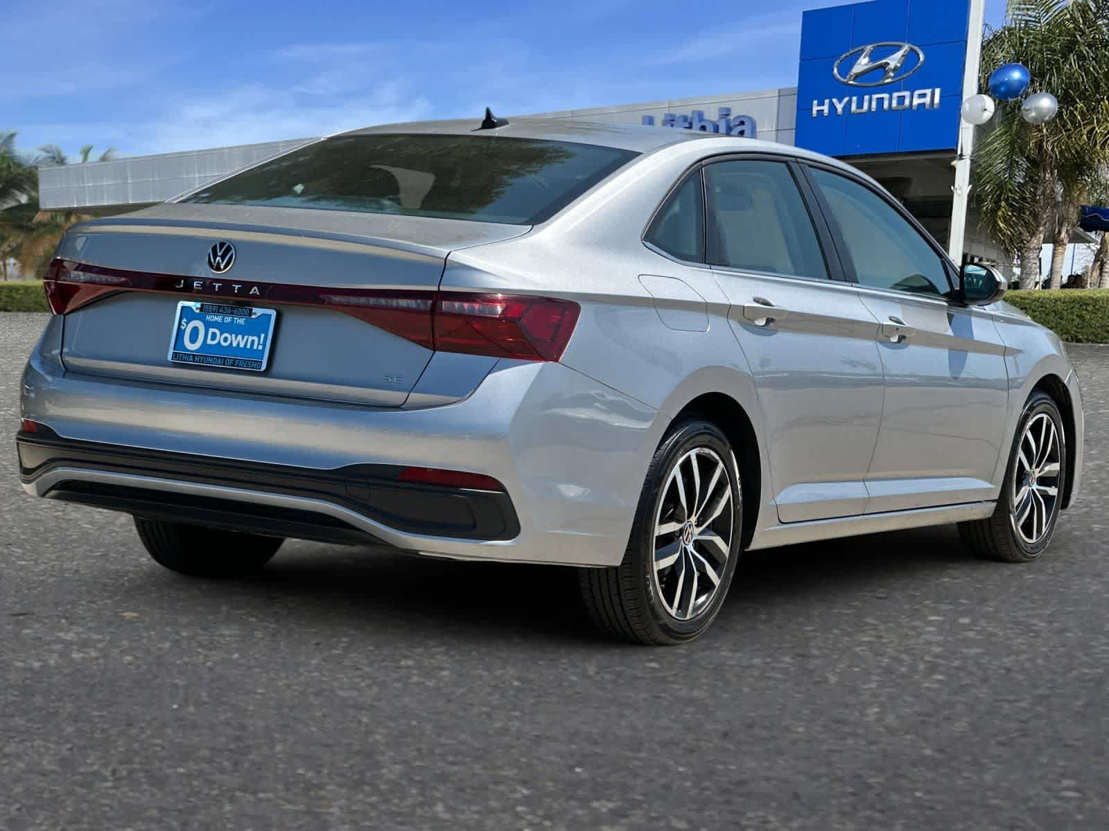 Thumbnail: 2025 Volkswagen Jetta - 3