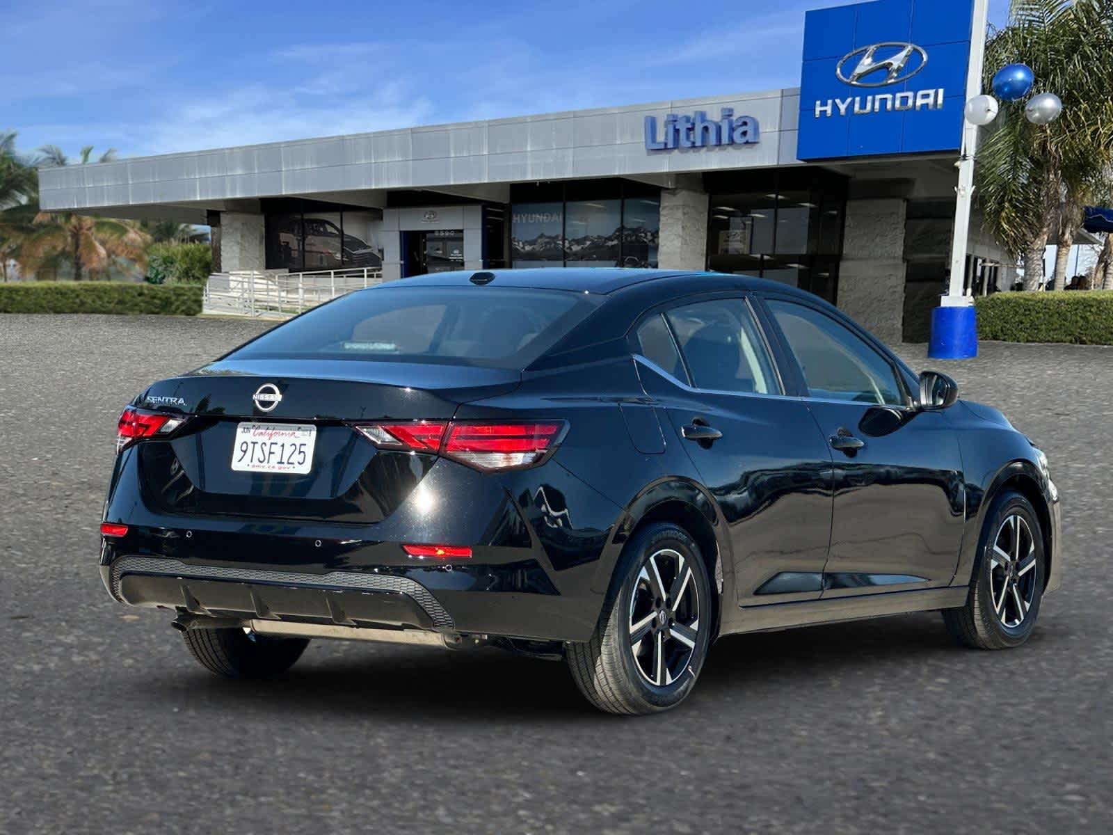 Thumbnail: 2025 Nissan Sentra - 2