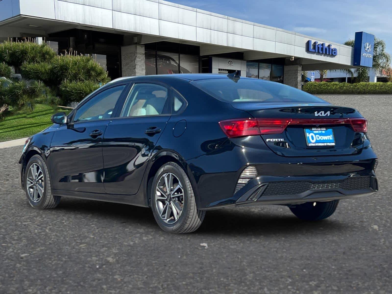 Thumbnail: 2023 Kia Forte - 6