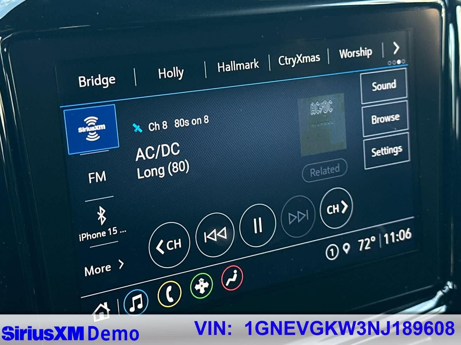 Thumbnail: 2022 Chevrolet Traverse - 32