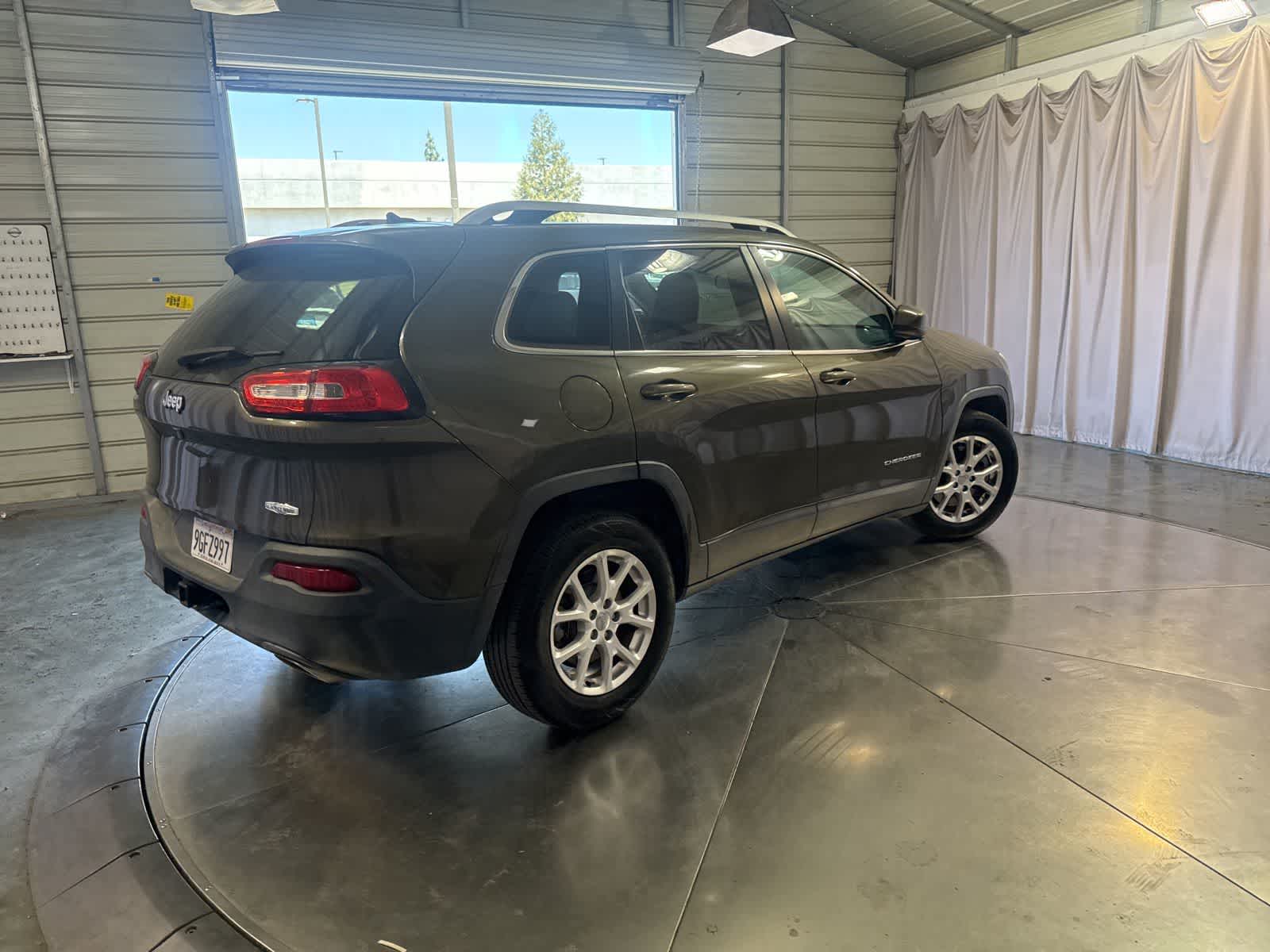 Thumbnail: 2015 Jeep Cherokee - 5