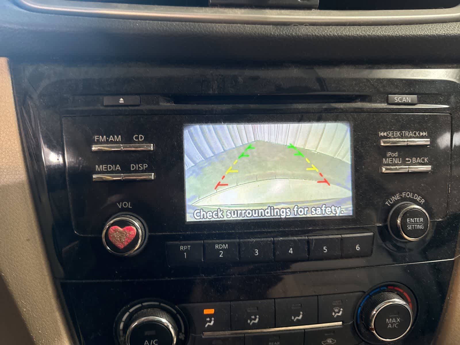 Thumbnail: 2015 Nissan Rogue - 25