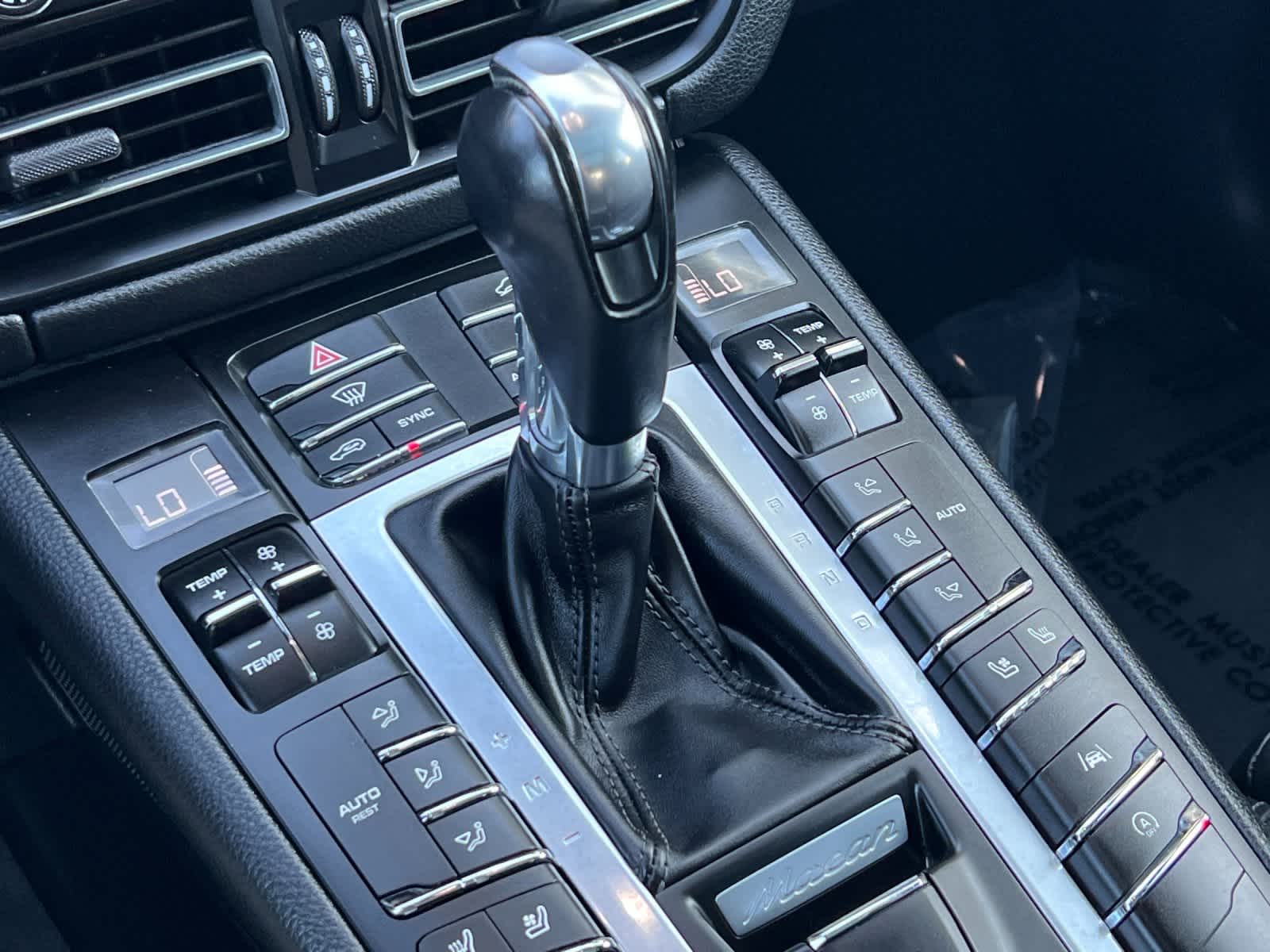 Thumbnail: 2020 Porsche Macan - 22