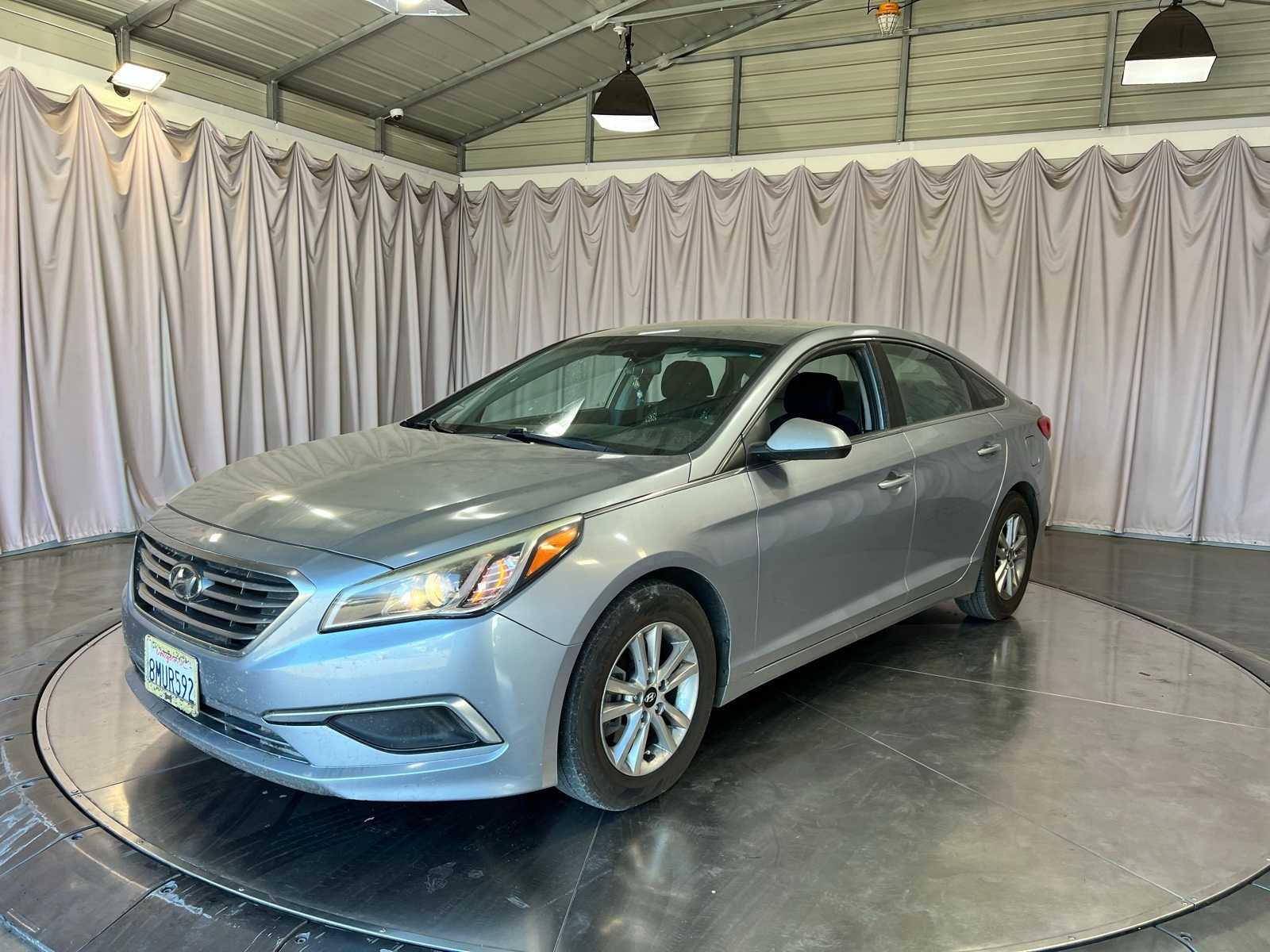 Thumbnail: 2017 Hyundai Sonata - 3