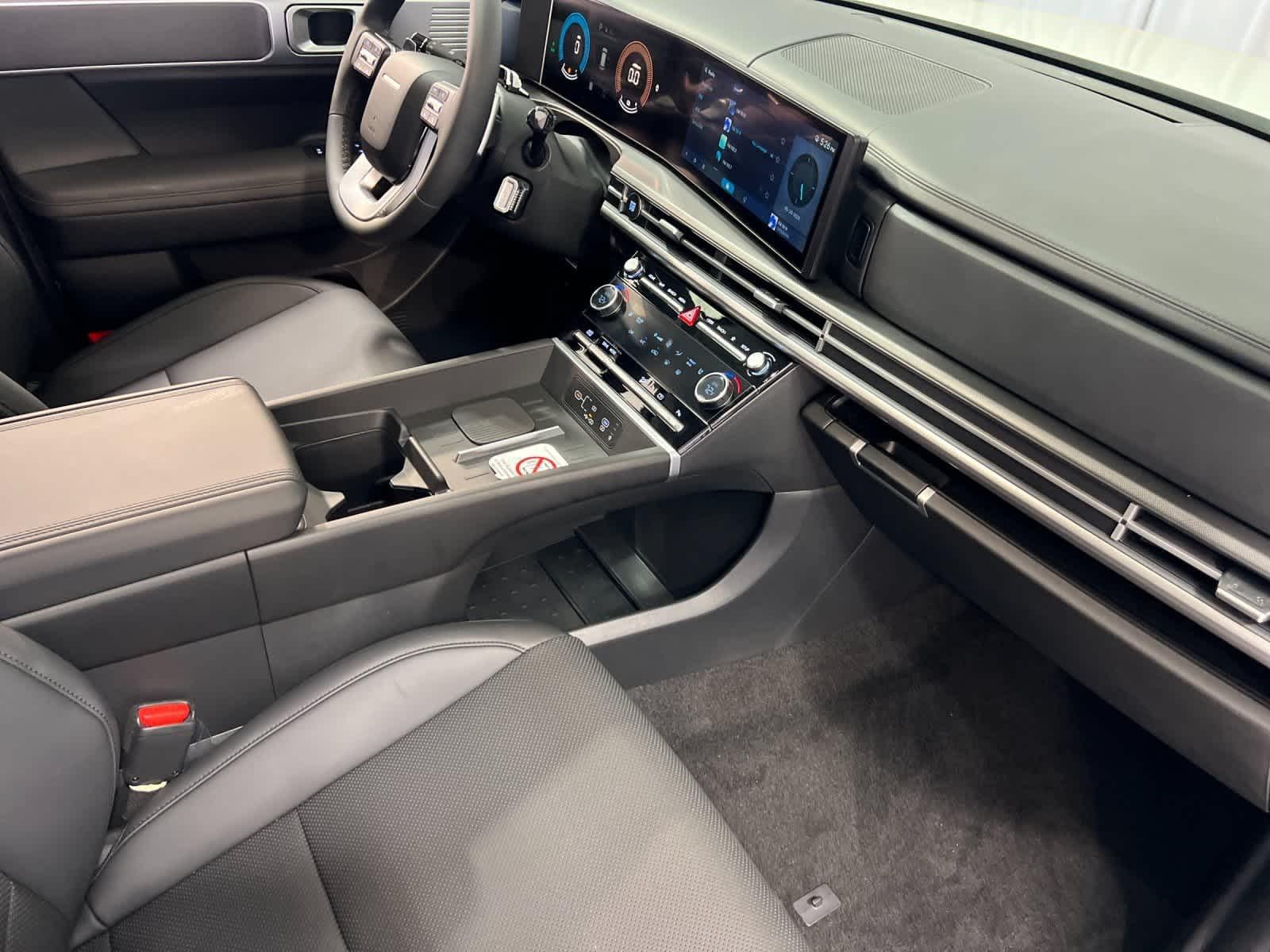 Thumbnail: 2025 Hyundai Santa Fe - 16