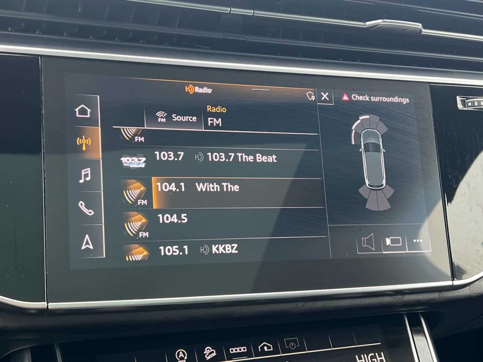 Thumbnail: 2023 Audi Q7 - 19