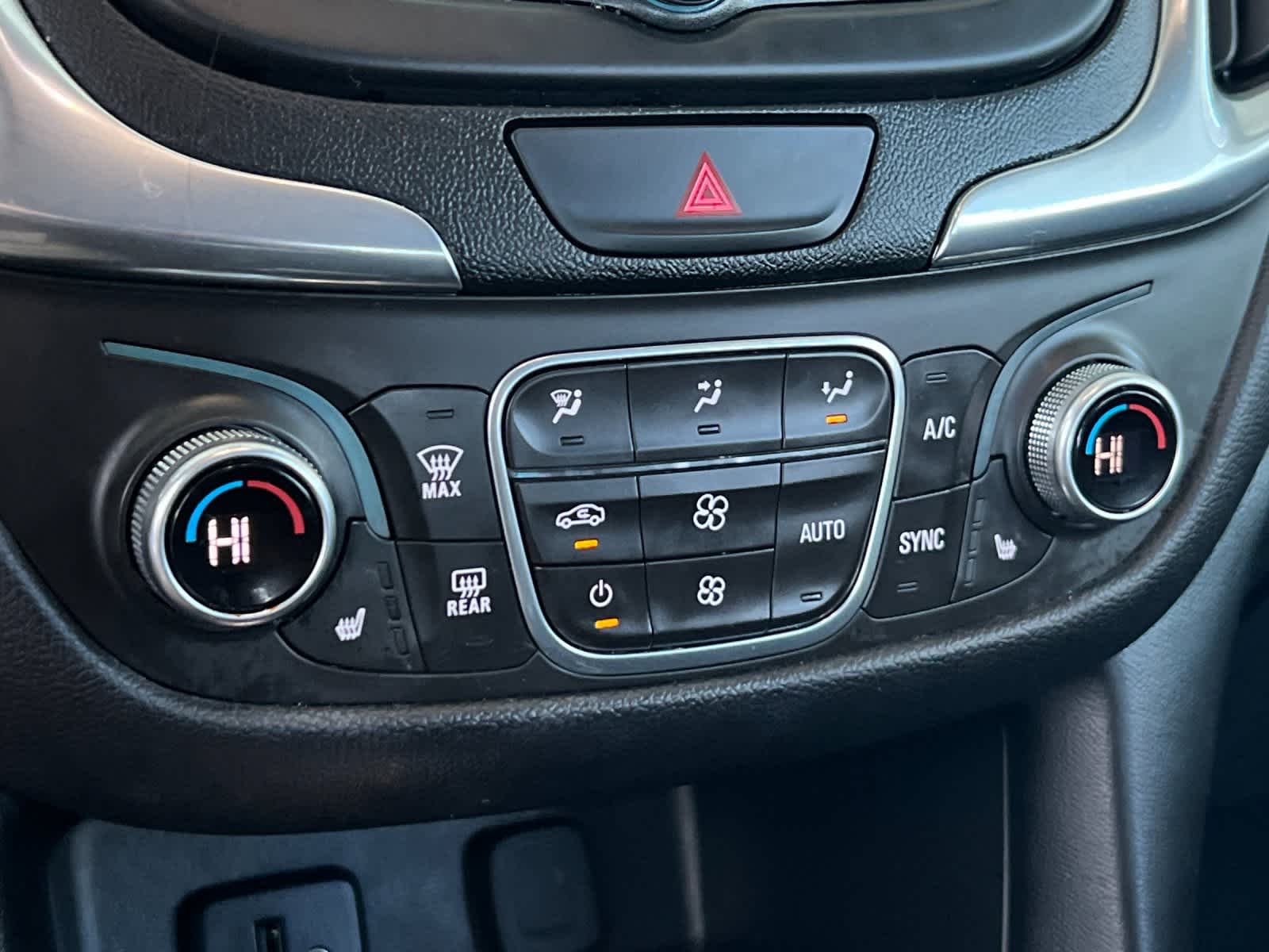 Thumbnail: 2018 Chevrolet Equinox - 20