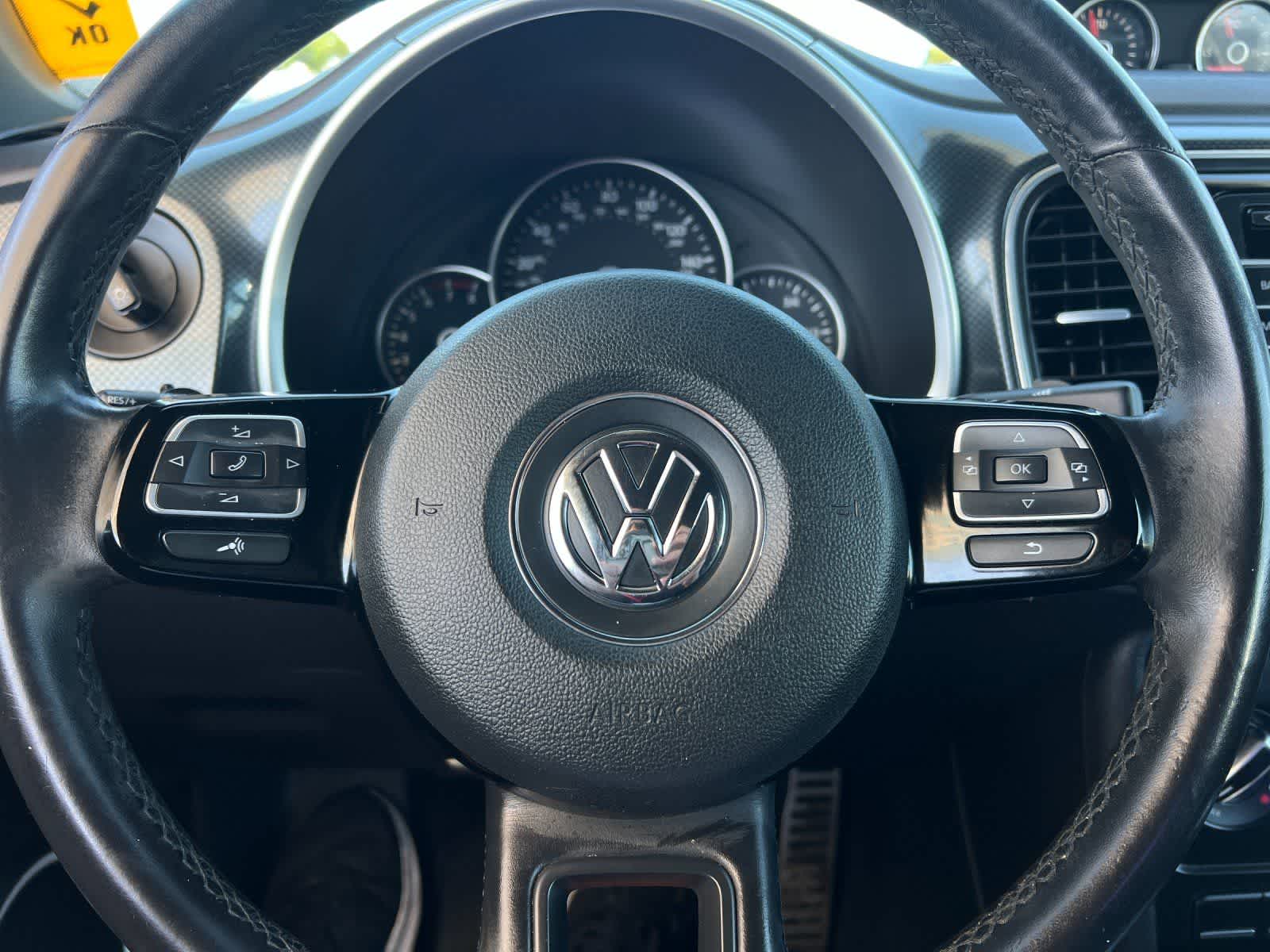 Thumbnail: 2012 Volkswagen Beetle - 22