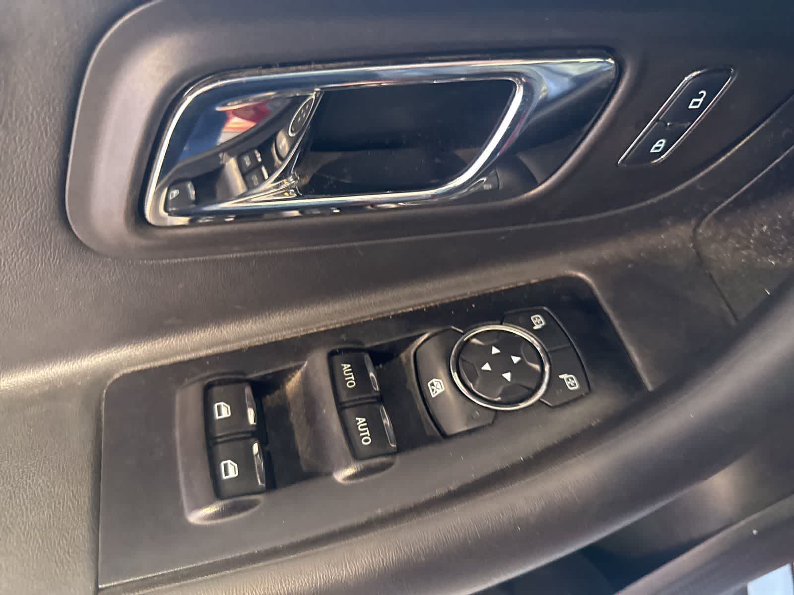 Thumbnail: 2018 Ford Taurus - 19