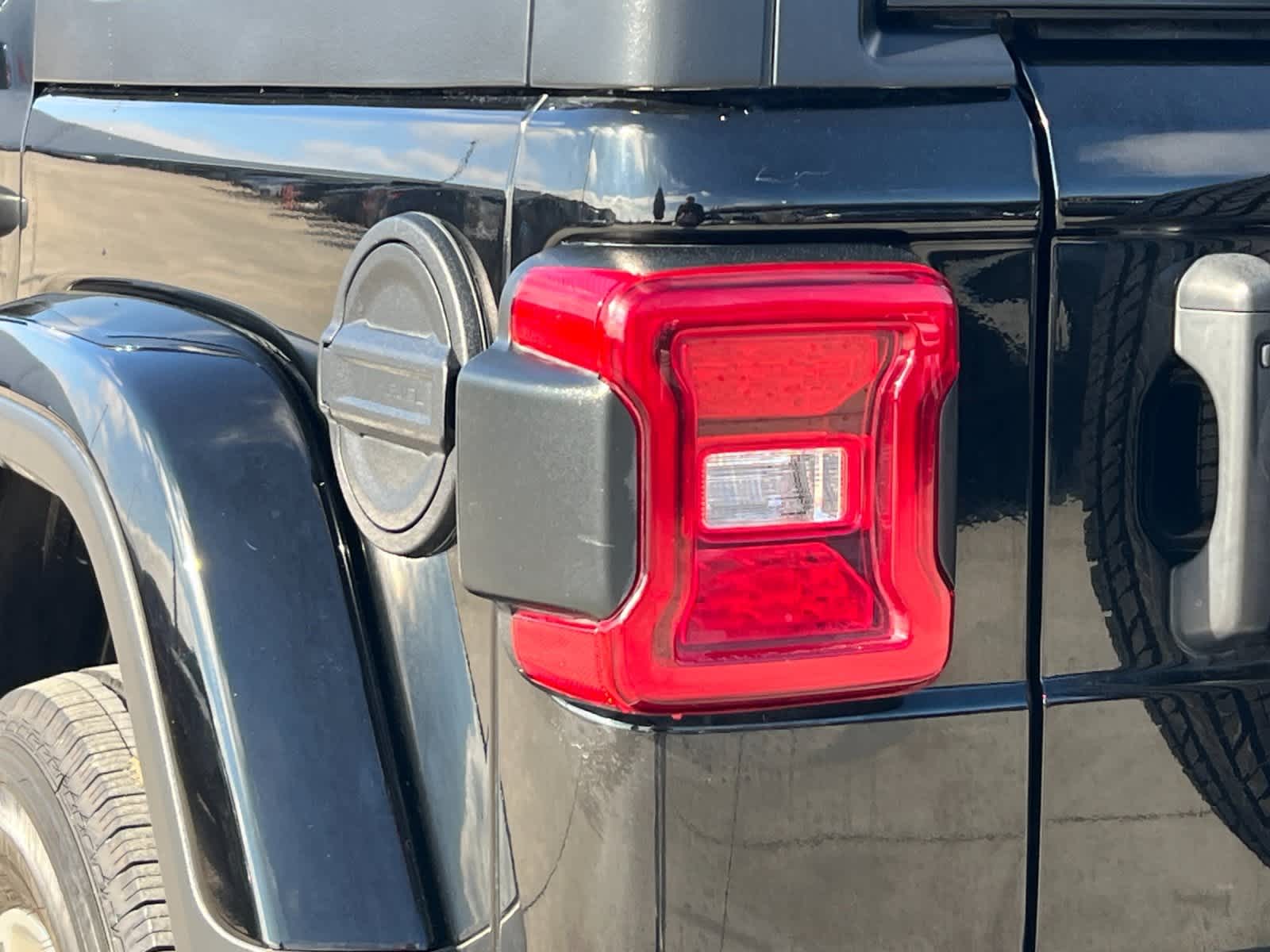 Thumbnail: 2022 Jeep Wrangler - 28