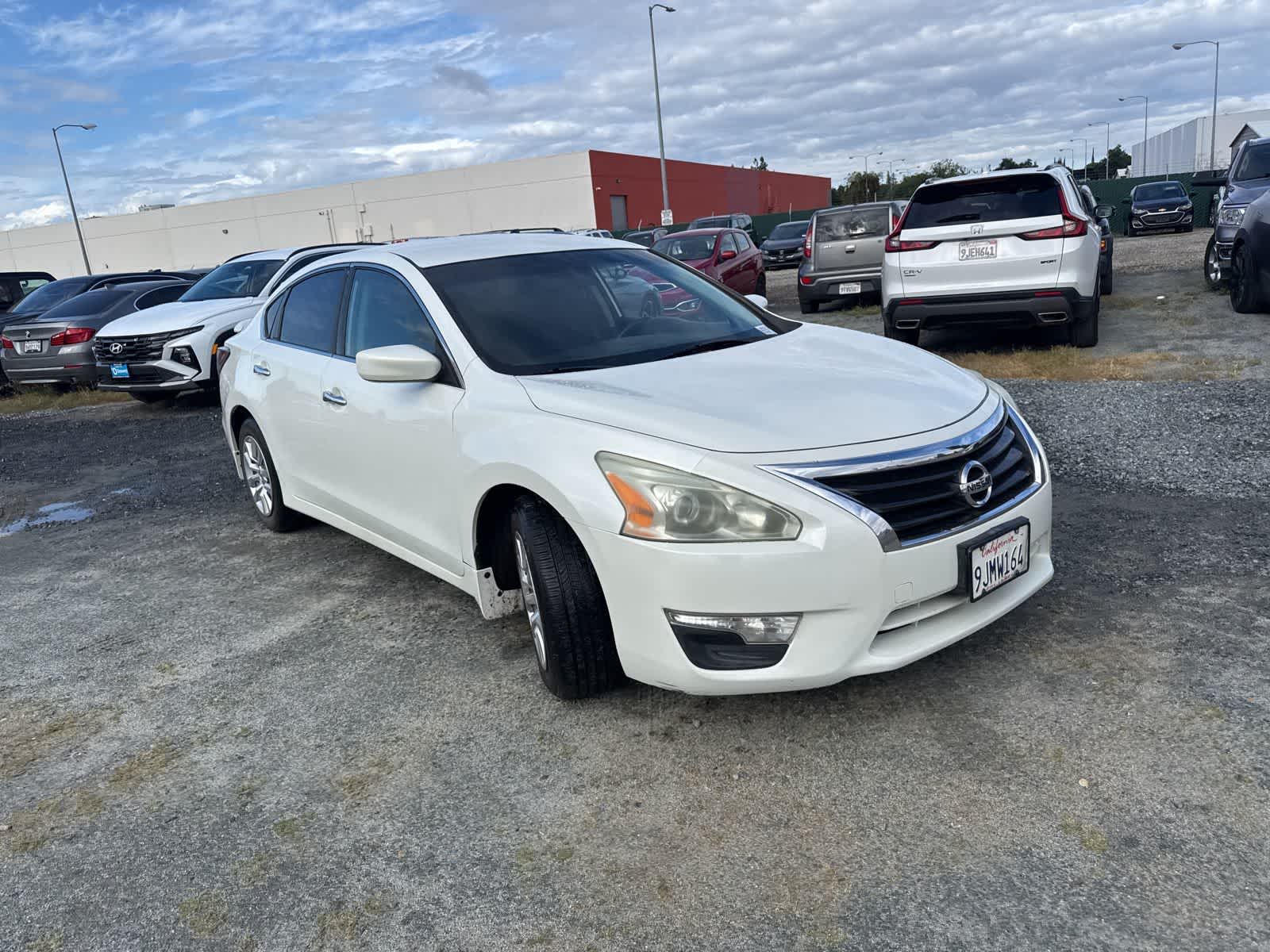 2015 Nissan Altima 2.5 S photo 2