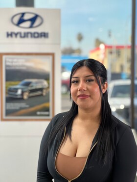 Staff member Arleth G. from ID_9919dced6411