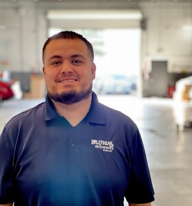 Staff member Gerardo R. from ID_27bd9c3a17d7
