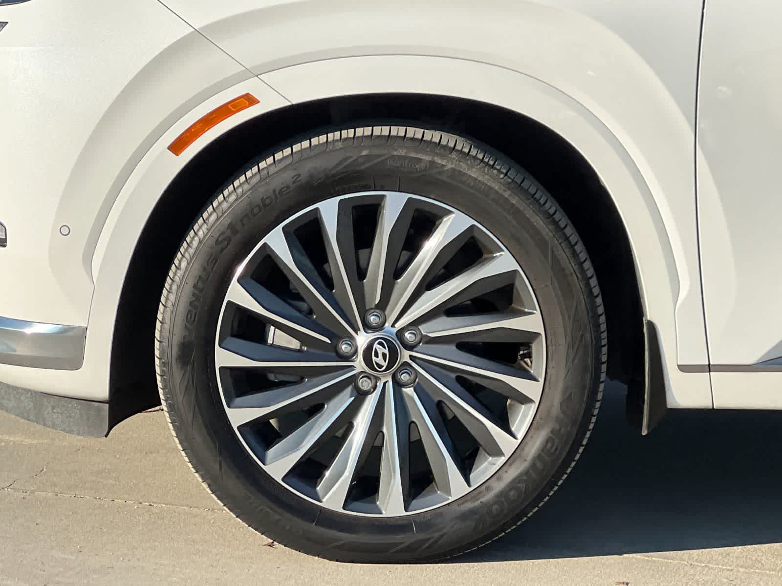 Thumbnail: 2023 Hyundai Palisade - 29