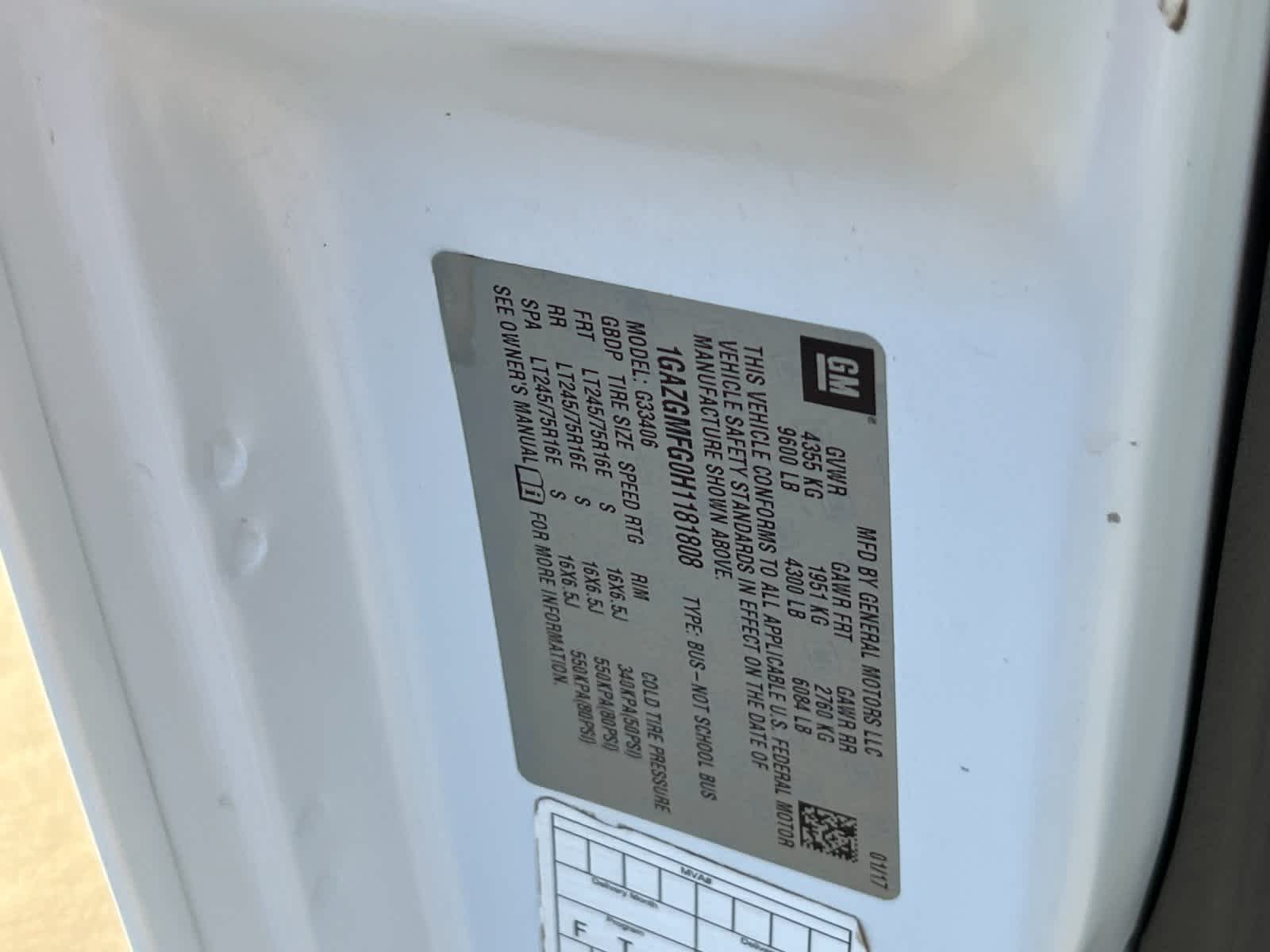 Thumbnail: 2017 Chevrolet Express - 31